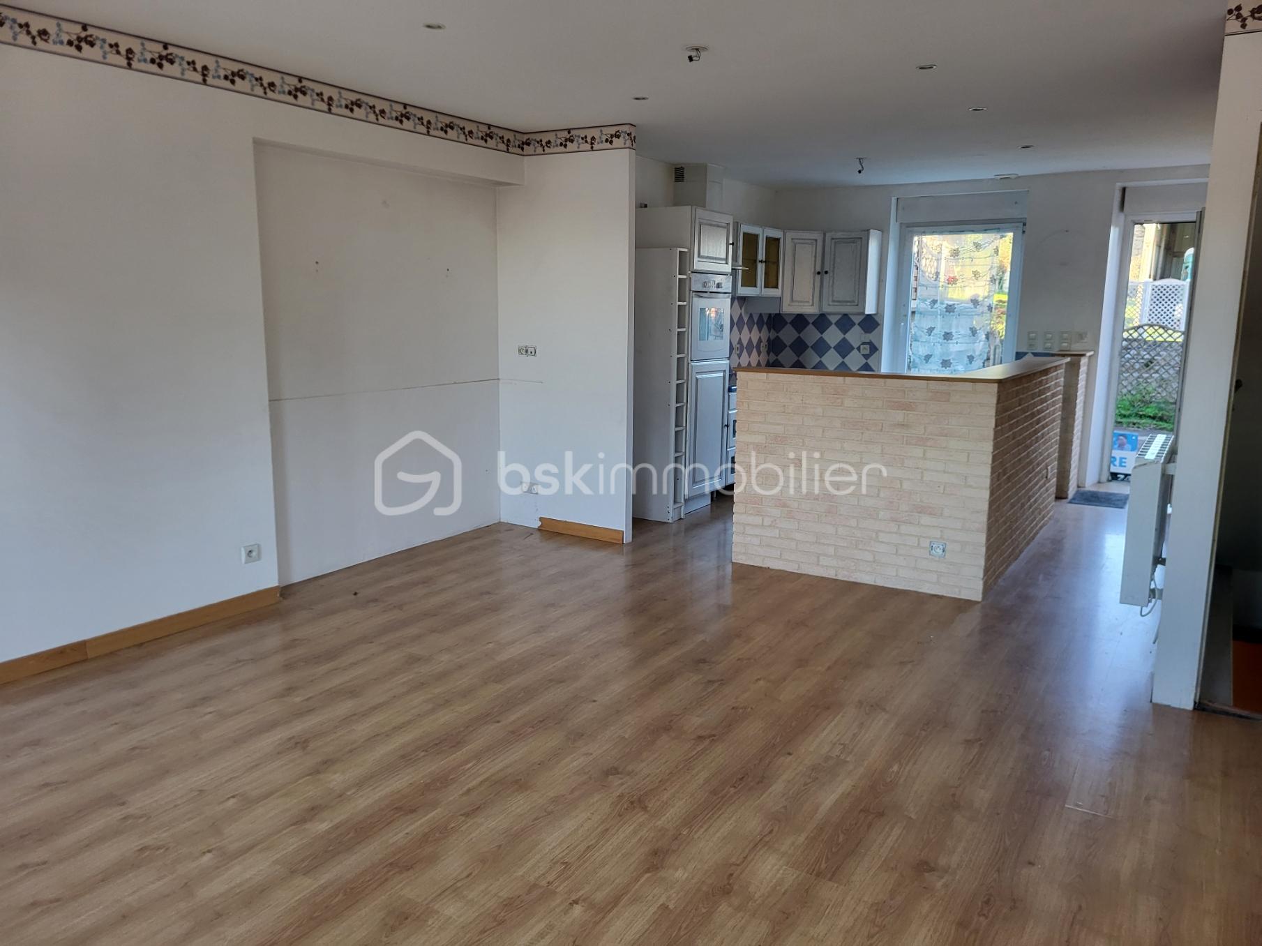 Maison de 71 m² - salon cuisine.jpg