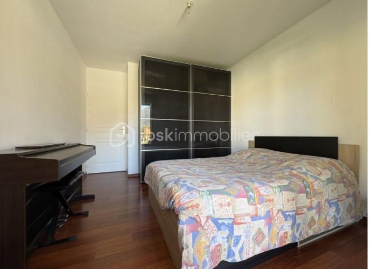 Appartement de 61,50 m² - CHAMBRE 1 STEPHANIE DE ALMEIDA IMMOBILIER VIZILLE 38220.jpg