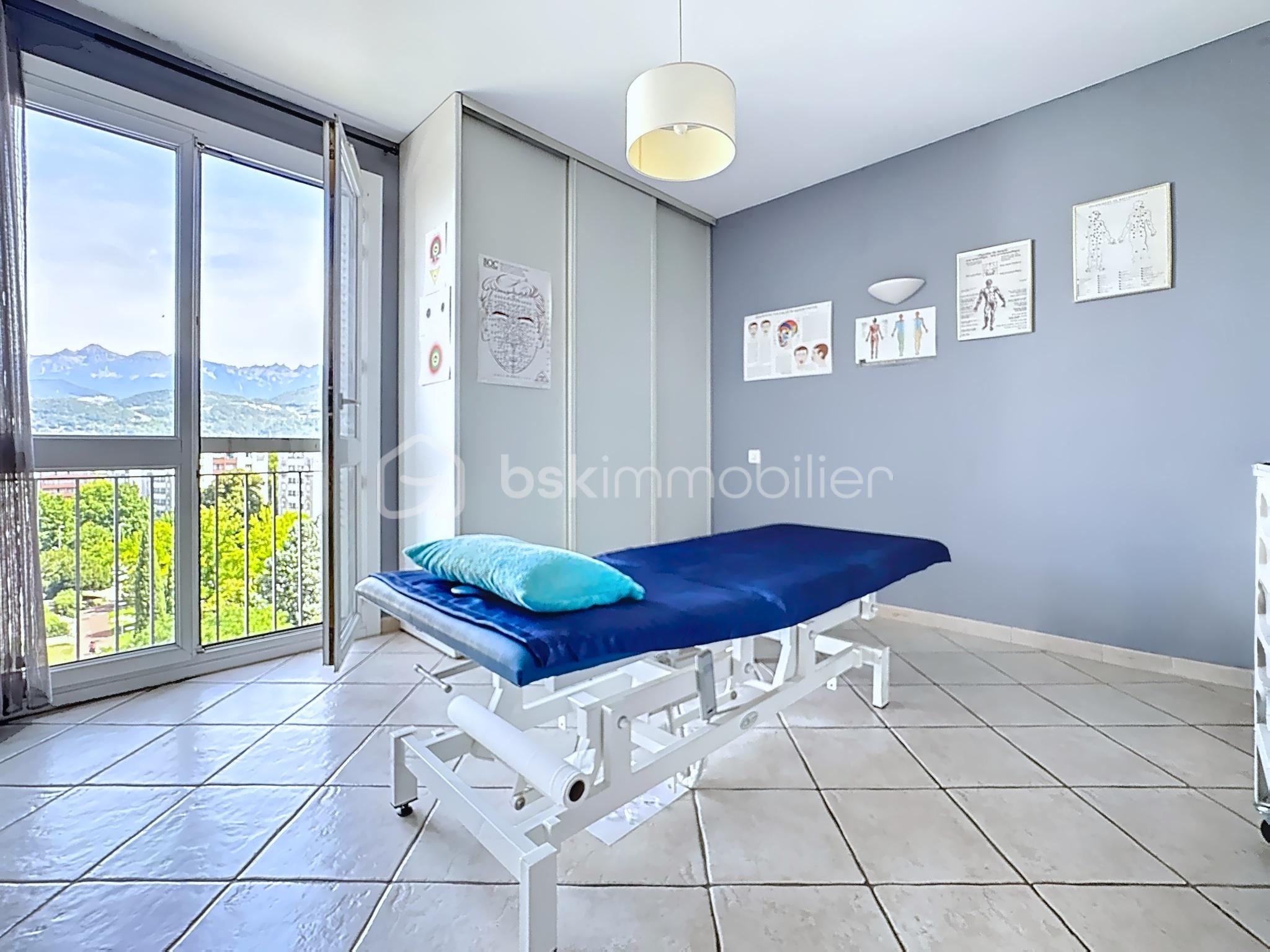 Appartement de 101,79 m² - 8a9b90da1b0ca9ac4d63ad5d868df45b.png