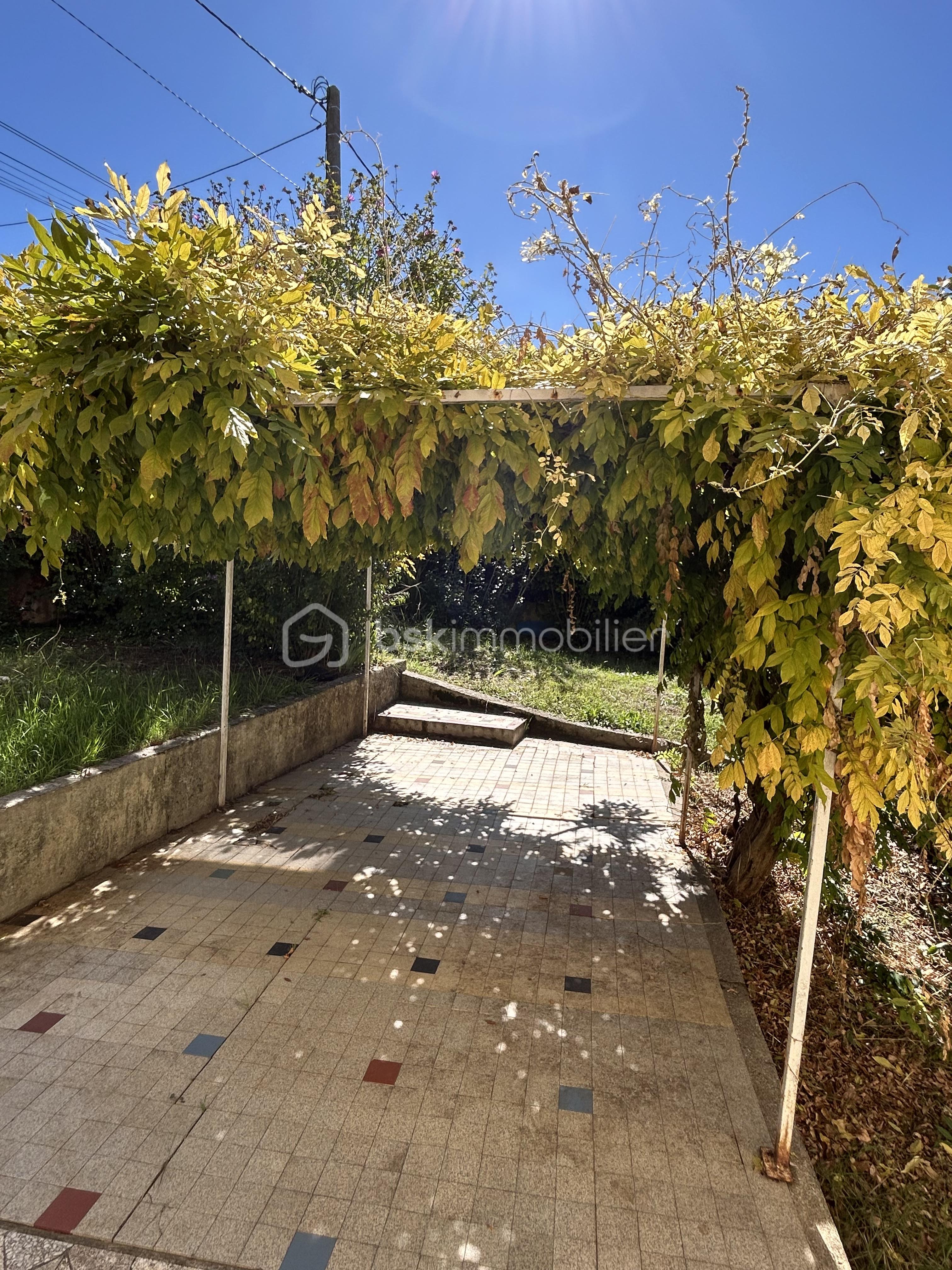 Maison de 85 m² - pergola 2.jpg