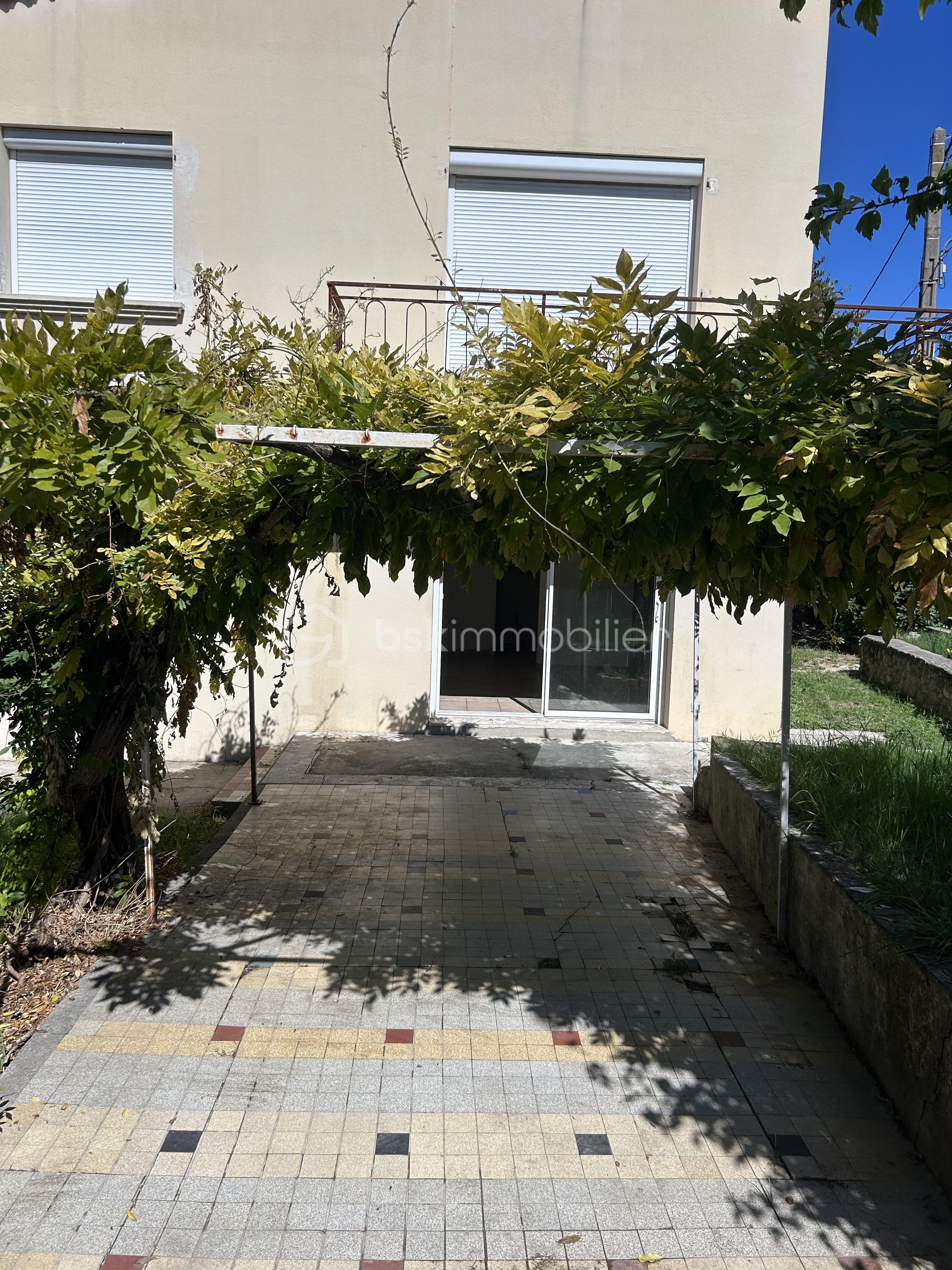 Maison de 85 m² - pergola.jpg