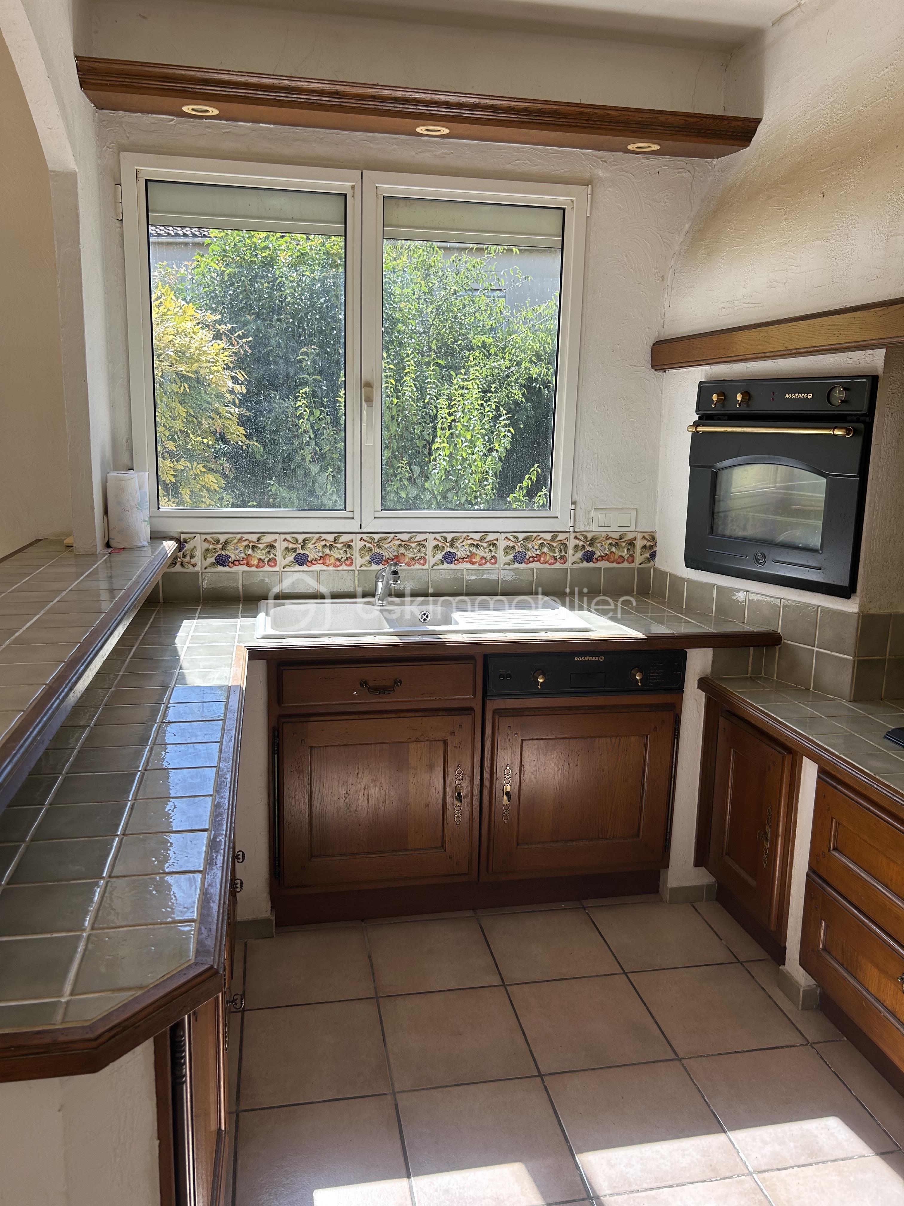 Maison de 85 m² - cuisine fenetre.jpg