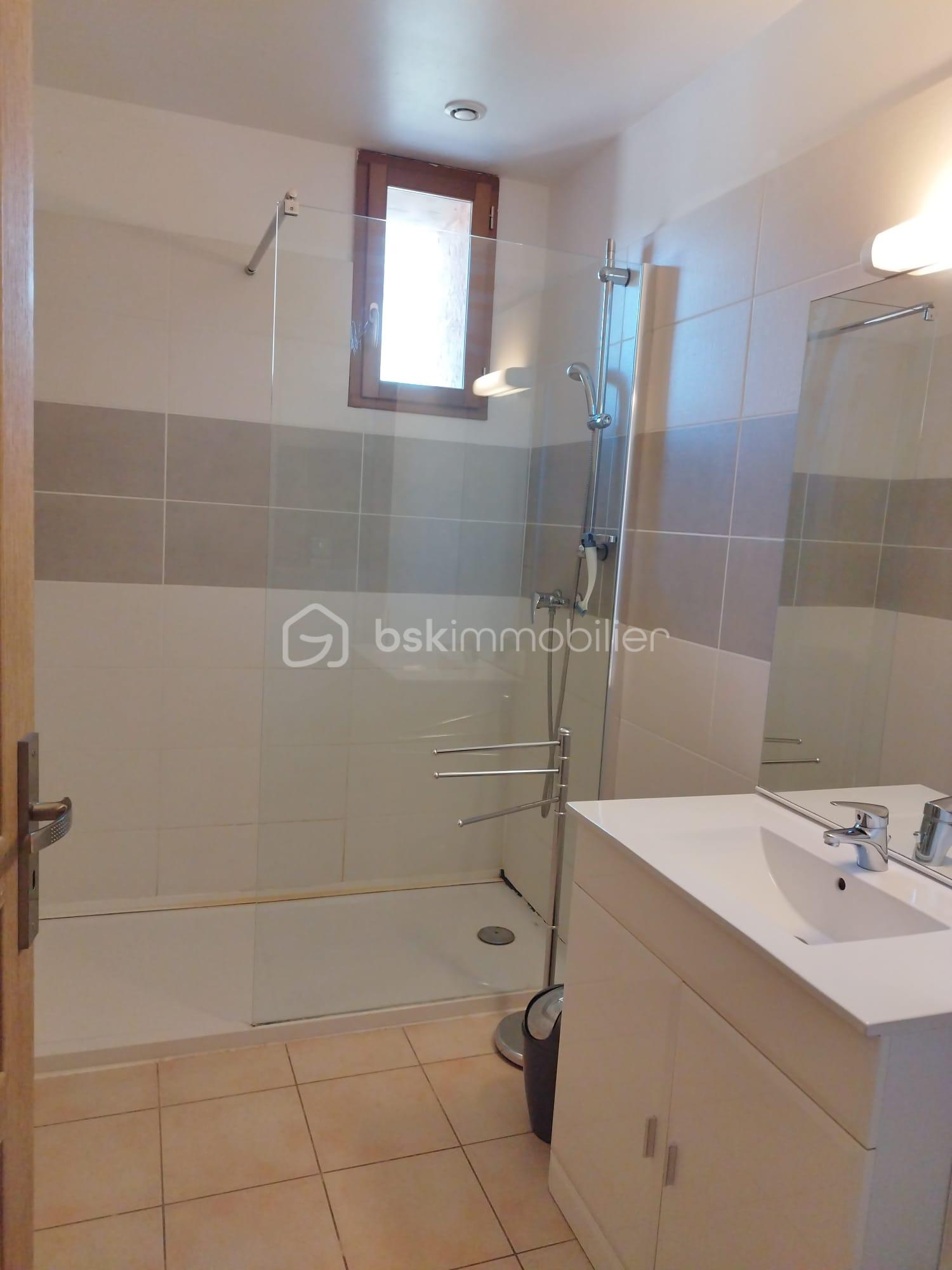 Immeuble mixte de 166 m² - WhatsApp Image 2024-10-22 at 16.35.41.jpeg