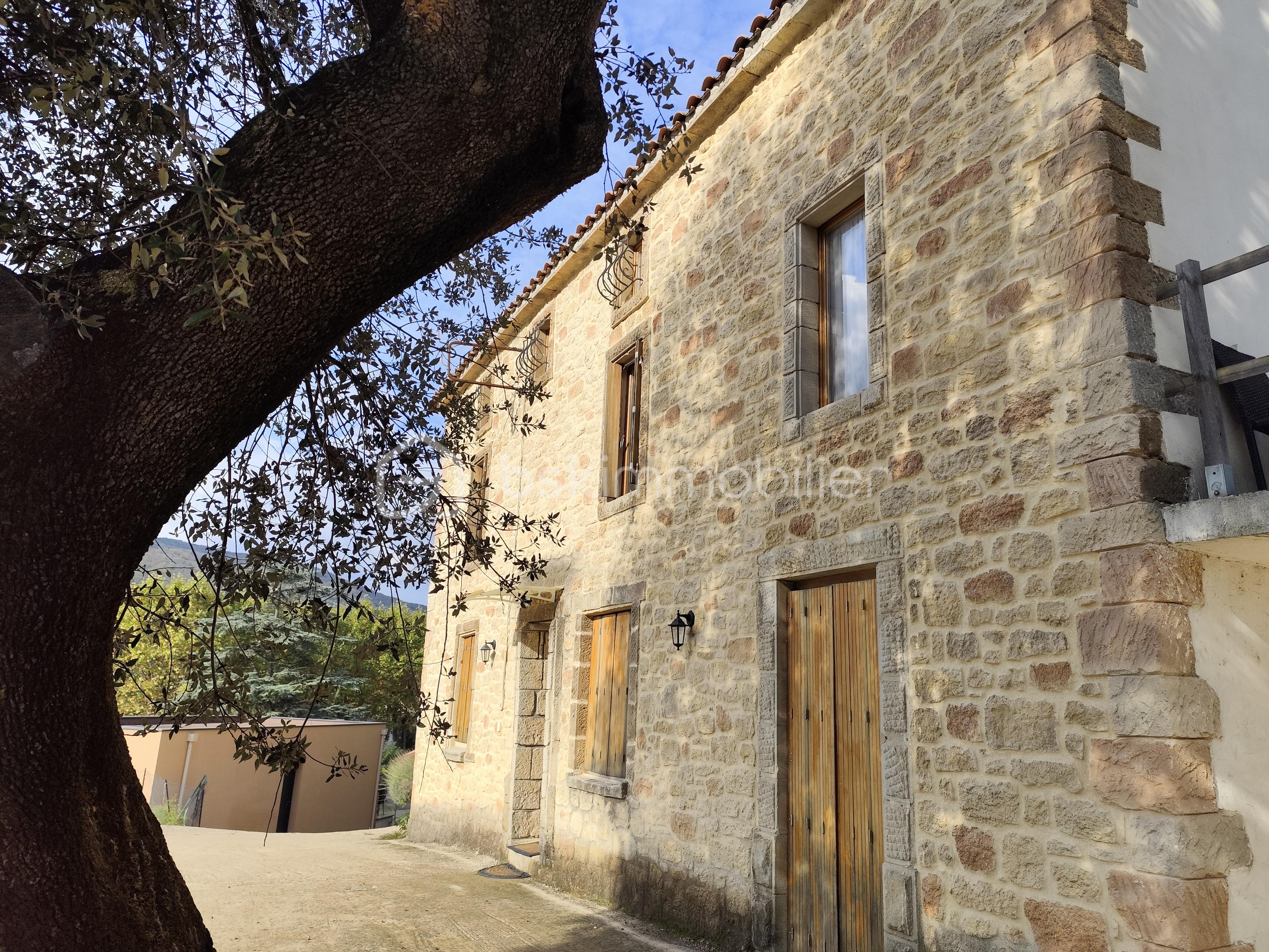 Immeuble mixte de 166 m² - IMG_20240905_143326.jpg