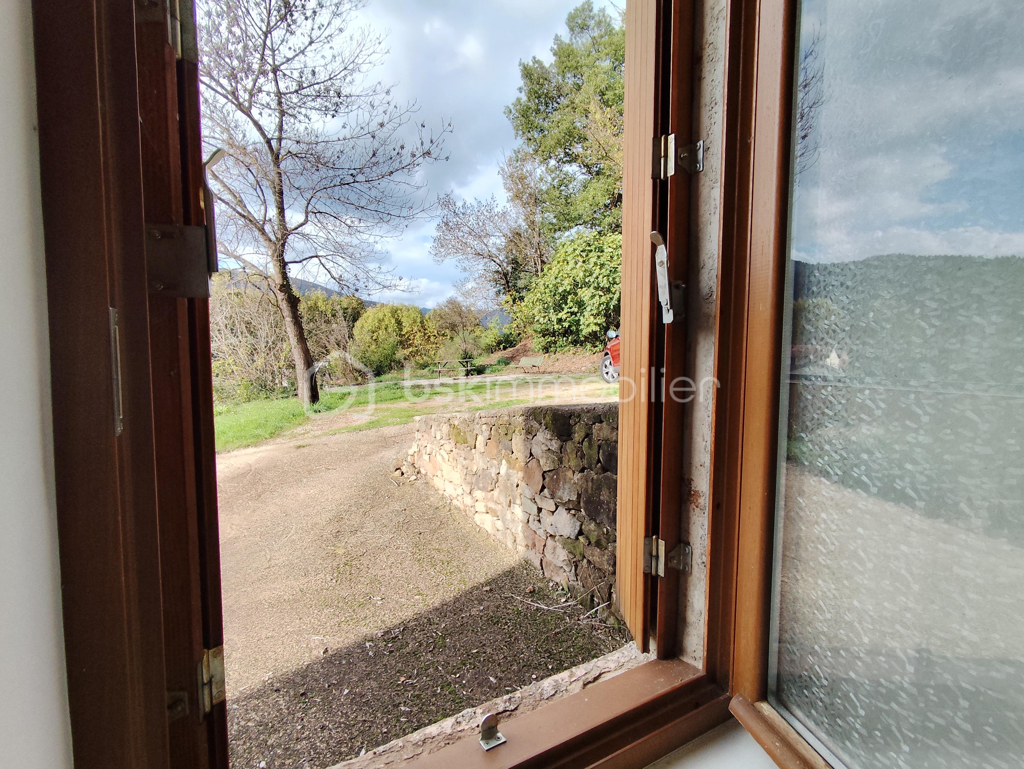 Immeuble mixte de 166 m² - IMG_20240905_145622.jpg