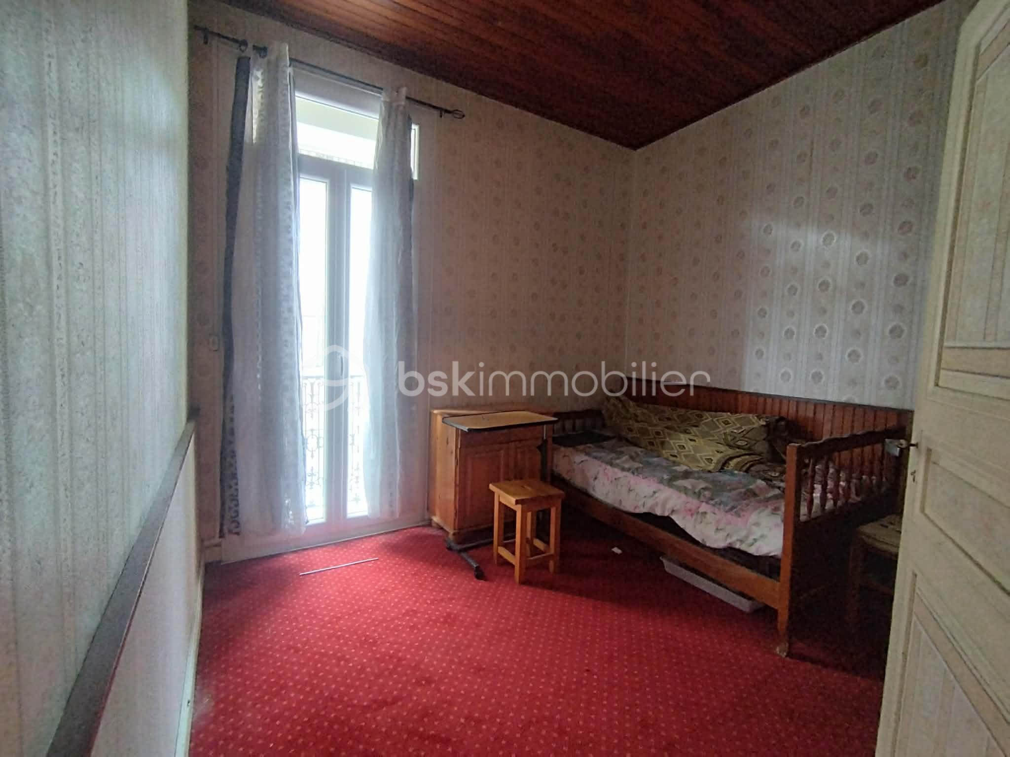 Maison de 300 m² - e287d6f5-f75d-474e-87dd-e09211550292.jpg