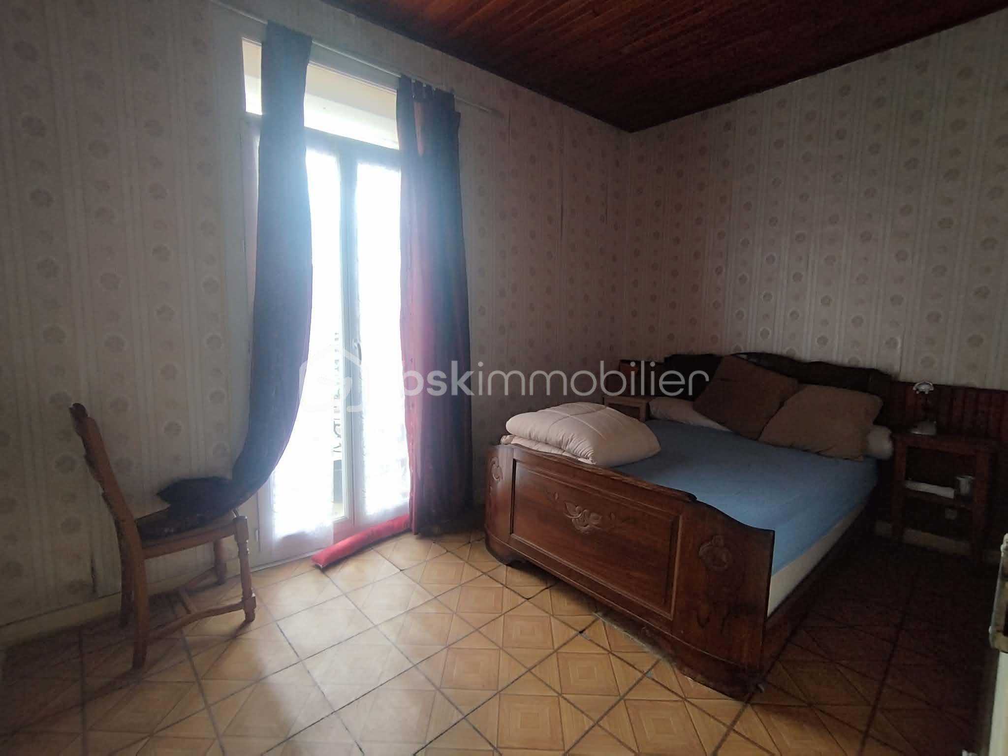 Maison de 300 m² - 2ad80c4d-e4d8-4f6b-9690-4d4022b6f2df.jpg