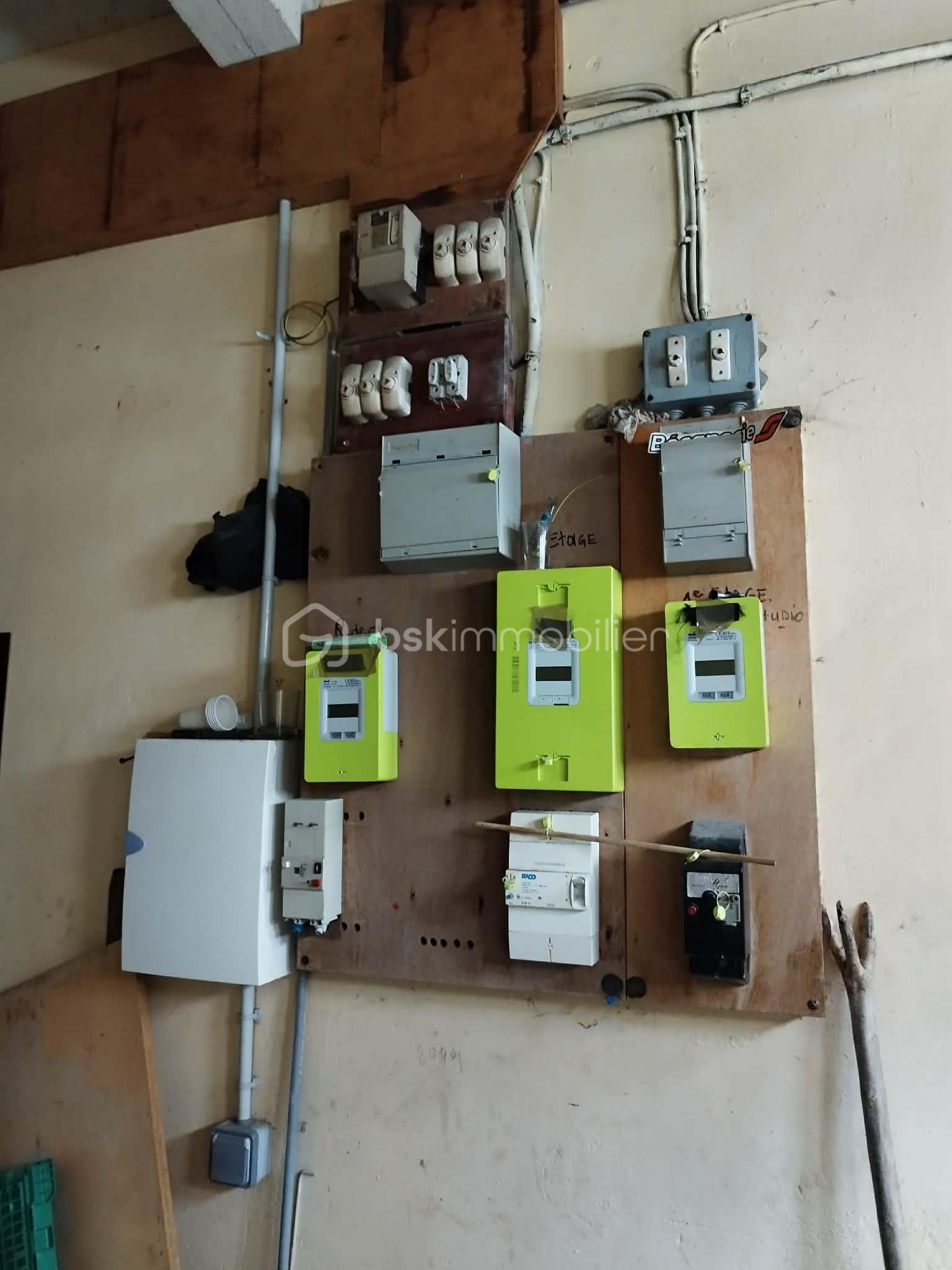 Maison de 300 m² - 5a69c578-6c93-43ac-86ba-e8e9a05ecf38.jpg