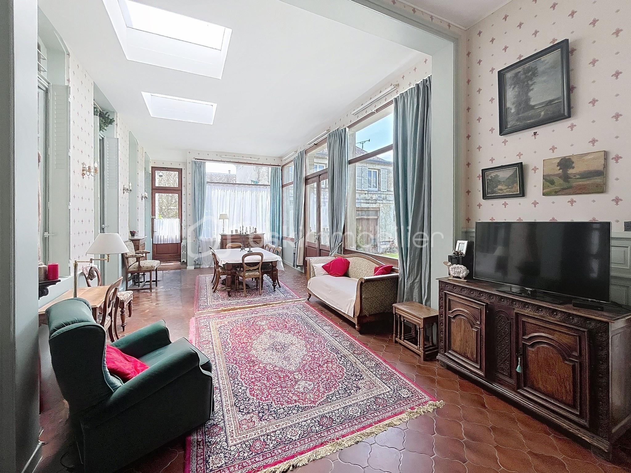Maison de ville de 416 m² - DU.jpg