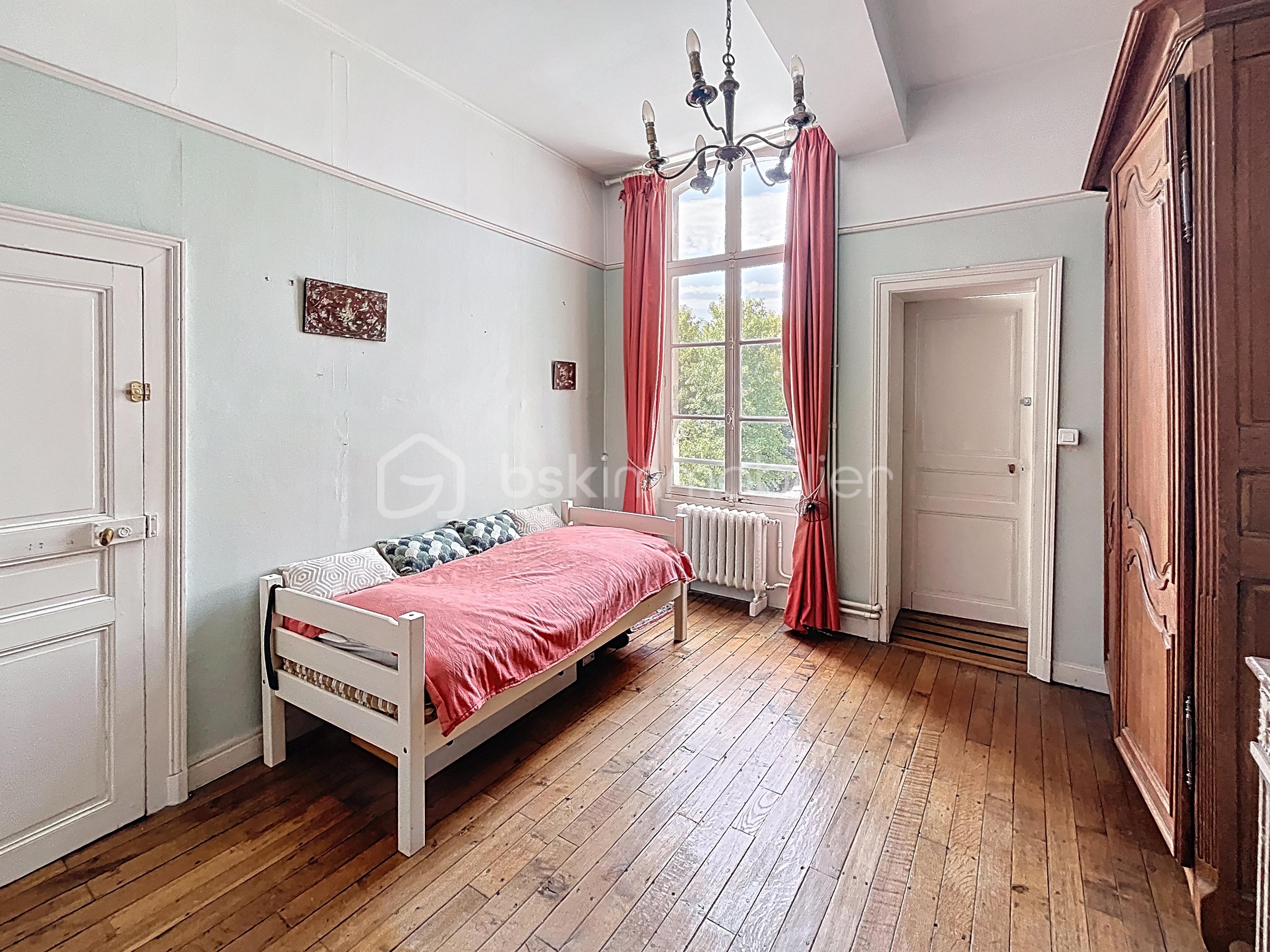 Maison de ville de 416 m² - du-tertre_00013.jpg