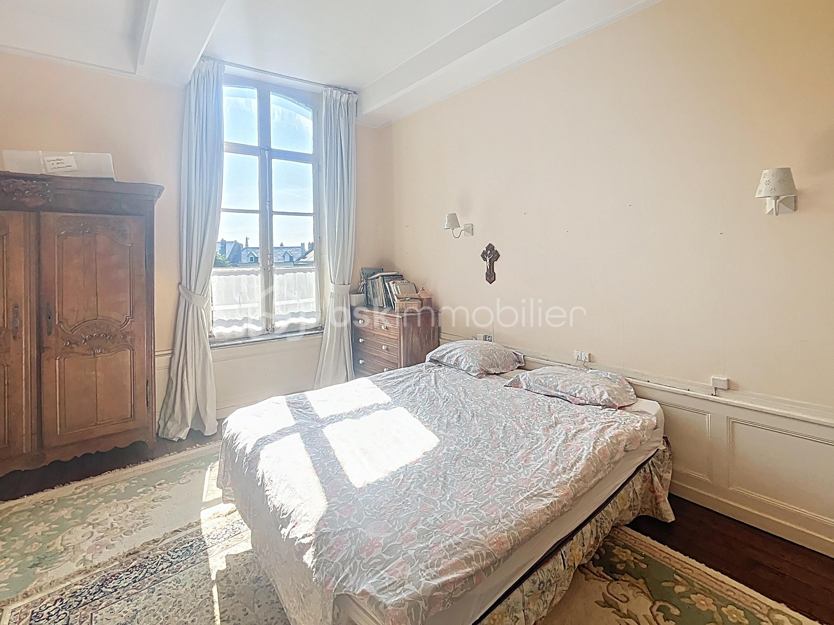 Maison de ville de 416 m² - du-tertre_00002.jpg