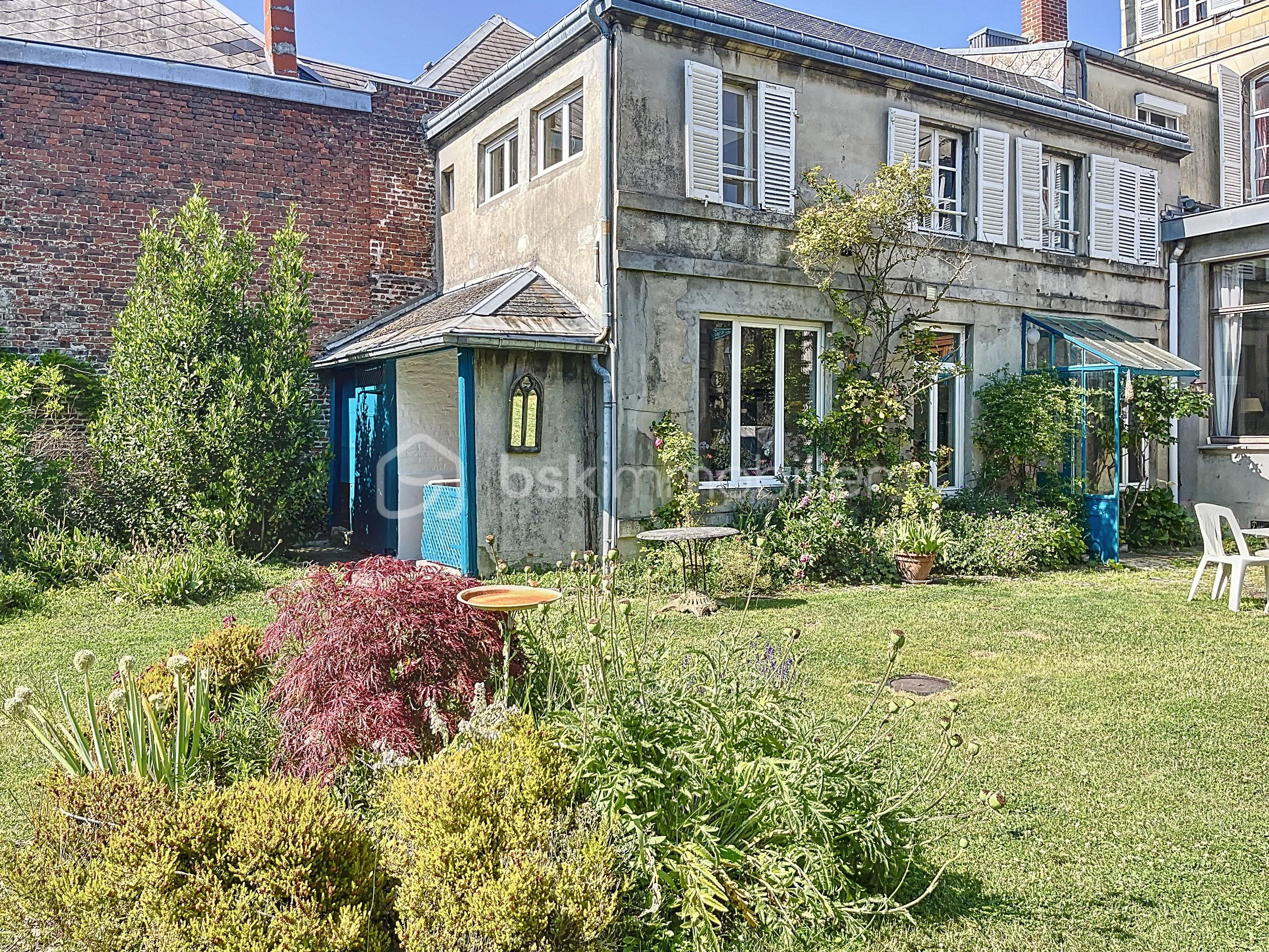 Maison de ville de 416 m² - du-tertre_00005.jpg