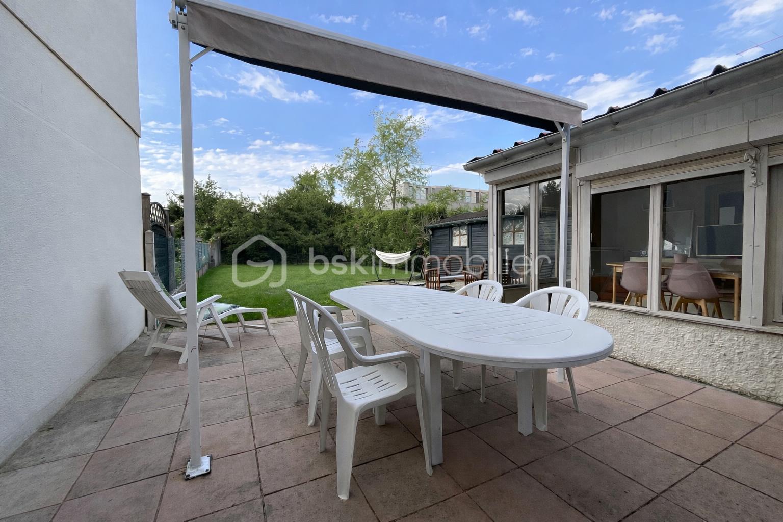 Maison traditionnelle de 108 m² - ChatGPT Image 12 janv. 2026, 10_23_52.png