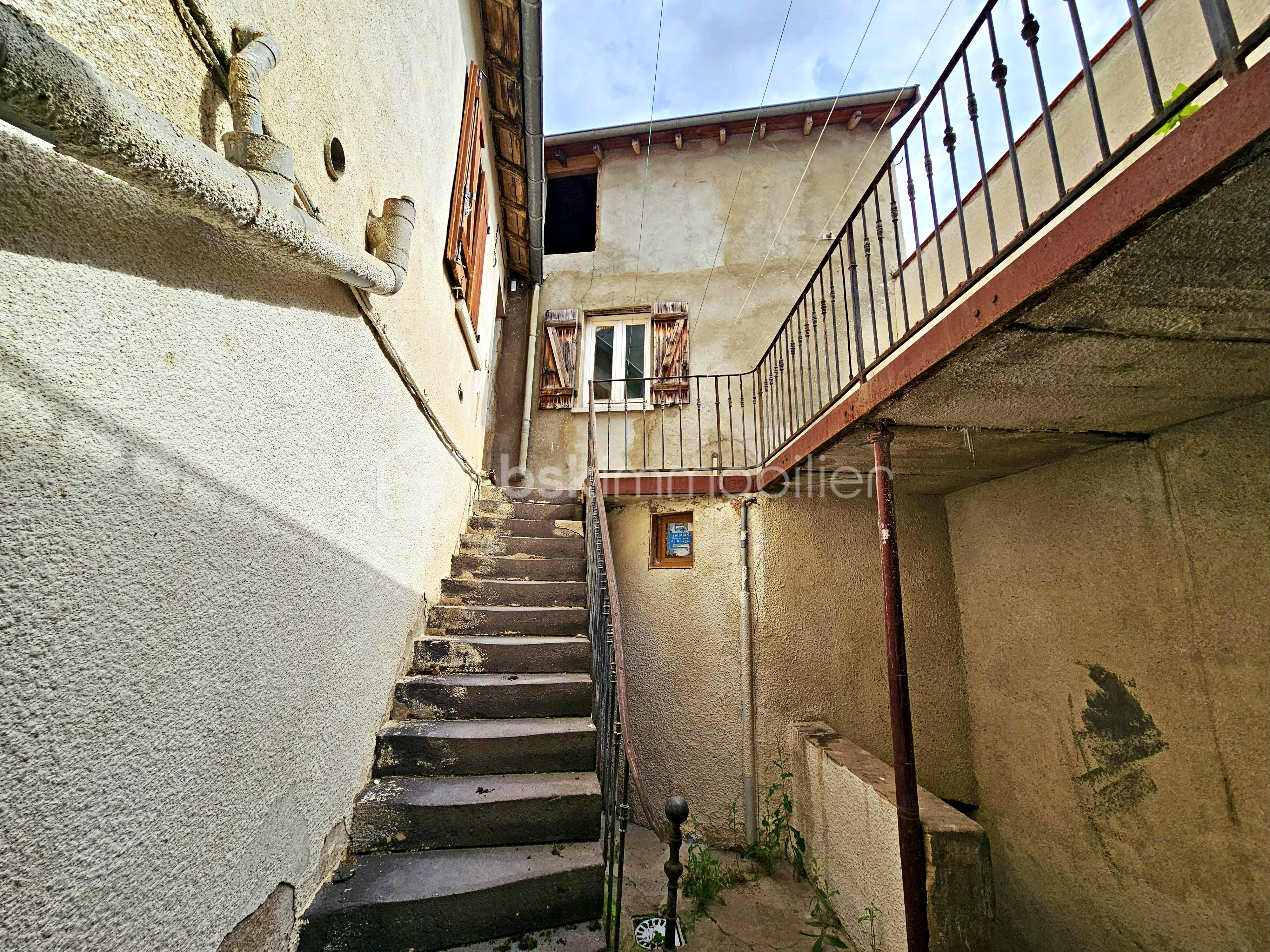 Immeuble mixte de 200 m² - Cour.jpg