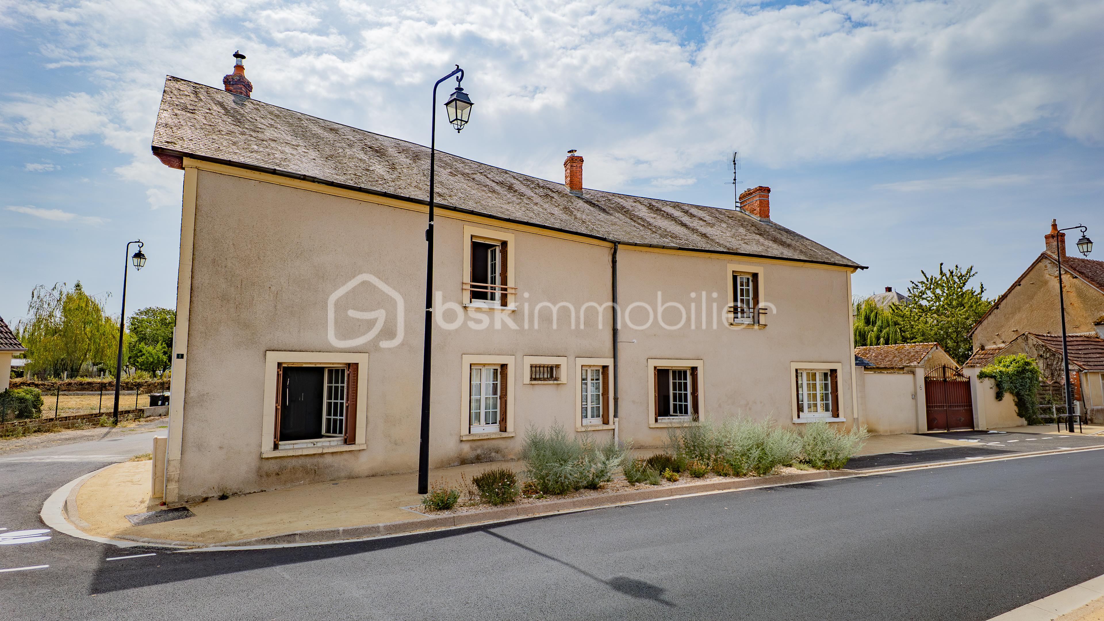 Maison 10 pièces 205 m² · à Mornay-Berry · 205 m² · 134 000 €
