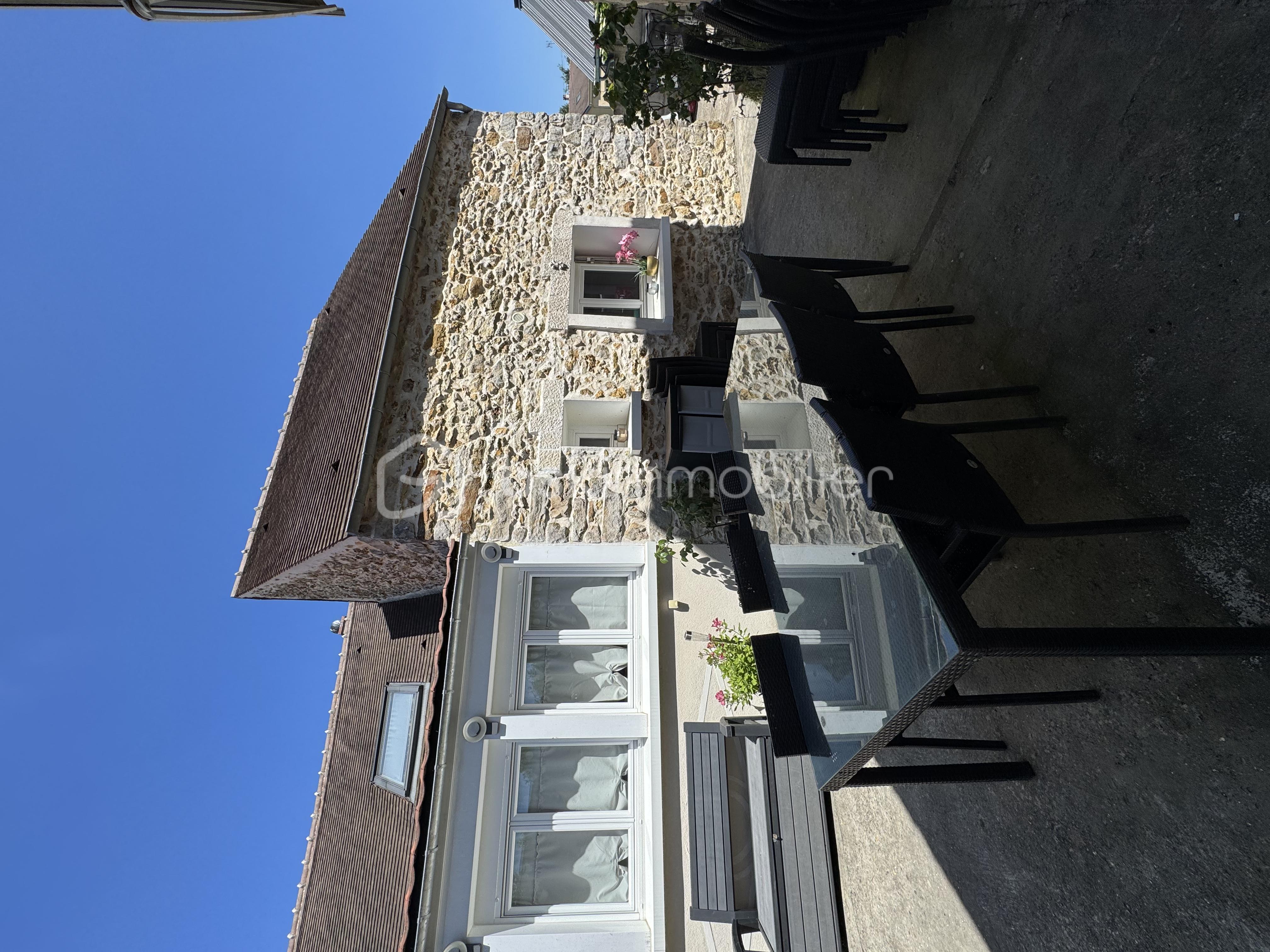 Maison de 185 m² - tempImagevMbR17.png