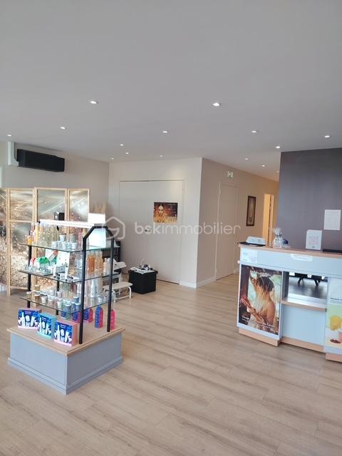 espace vente 1.JPG