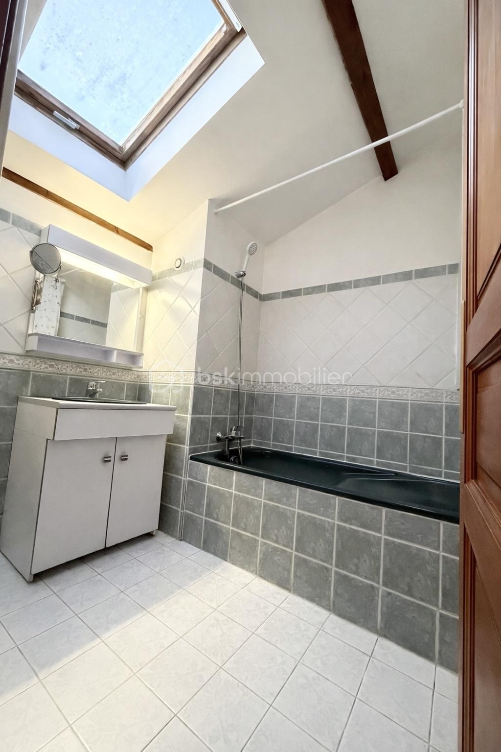 4B4E57AF-50BC-4AA8-8127-59F68EFAFD18 2.jpg