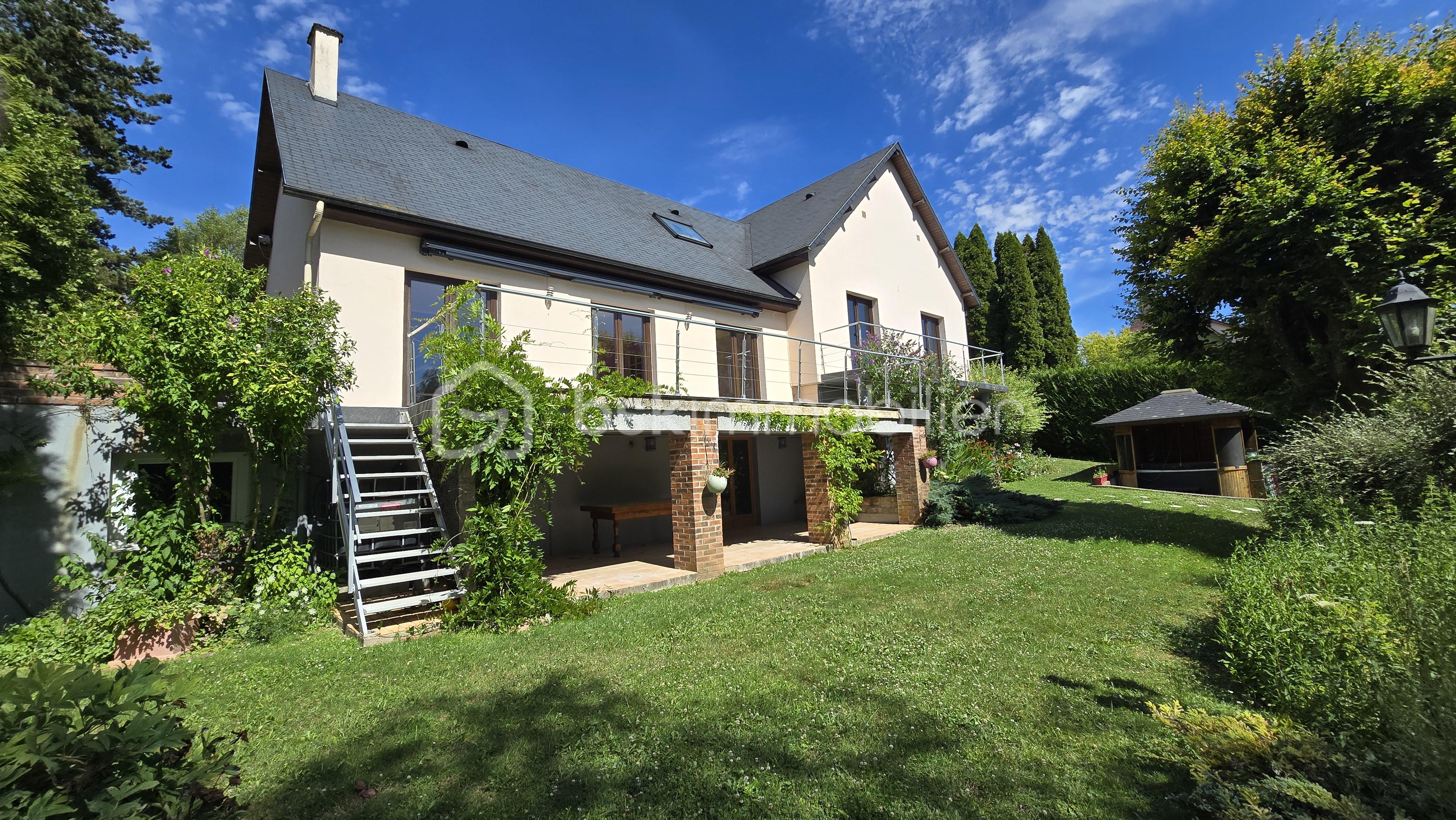 Maison 7 pièces 146 m² · à Catenay · 146 m² · 285 000 €