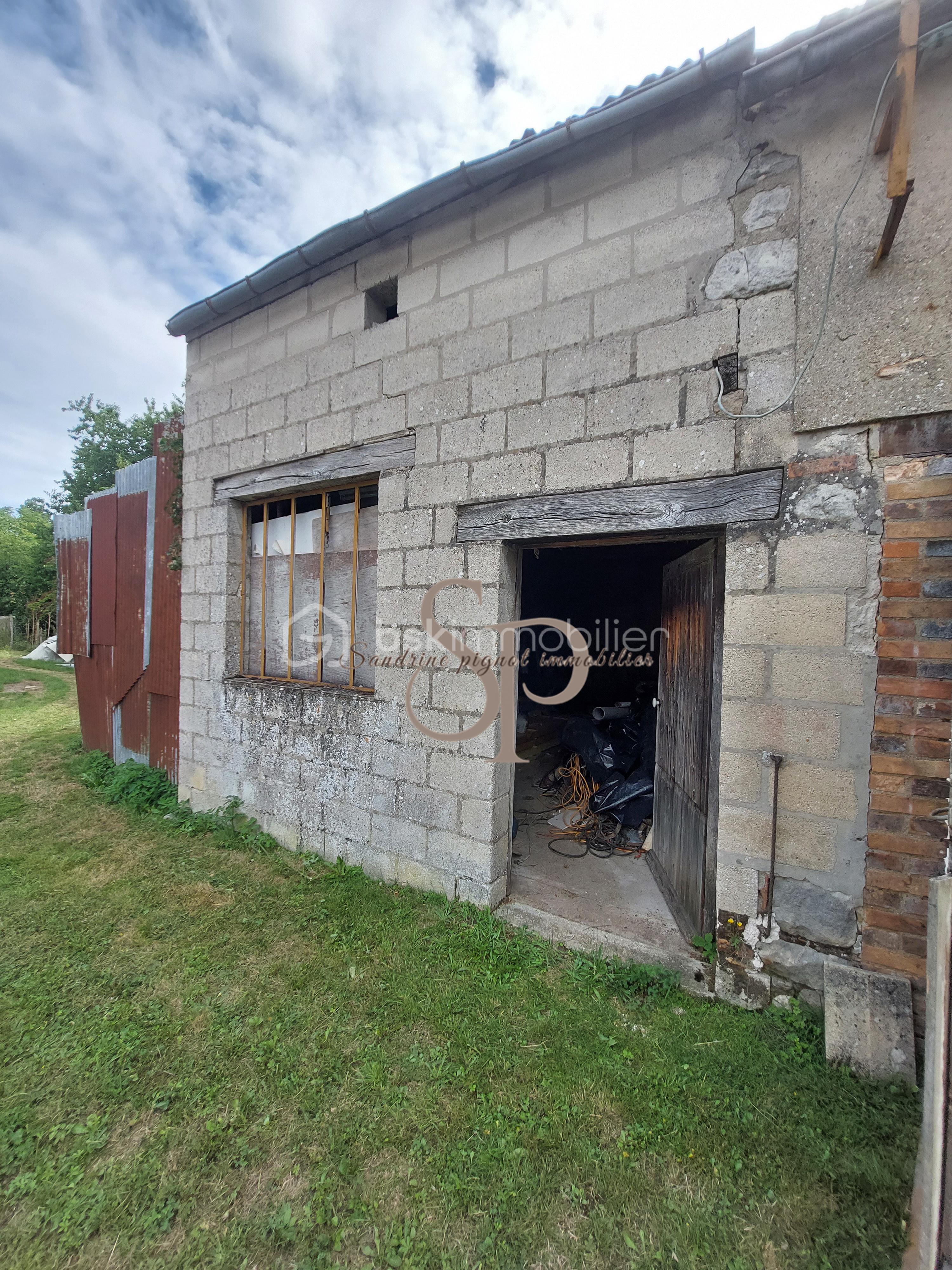 Grange de 150 m² - villebeon-grange-et-terrain-loisirs_00004.jpeg