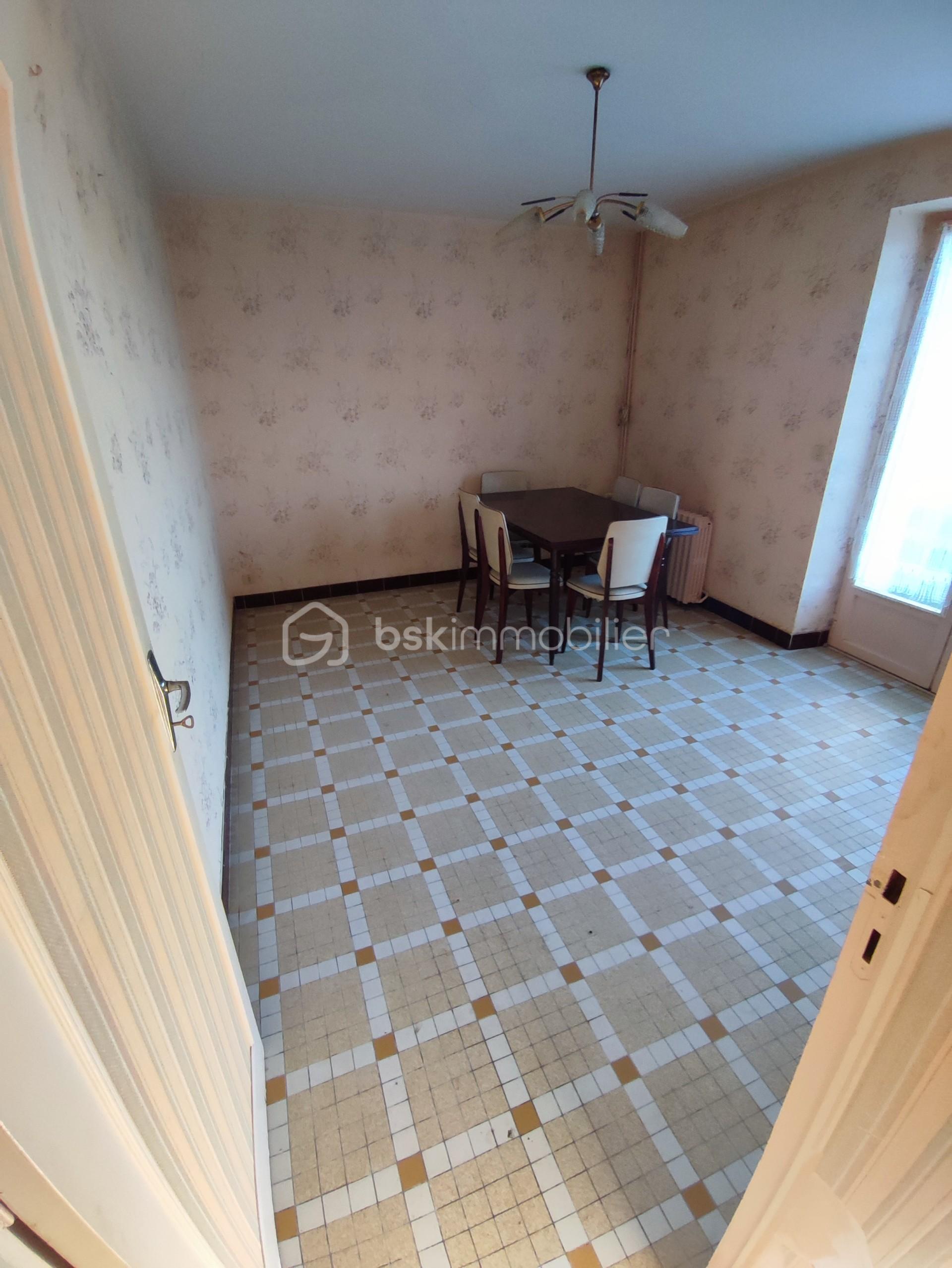 Corps de ferme de 137 m² - thumbnail_1766355324923.jpg