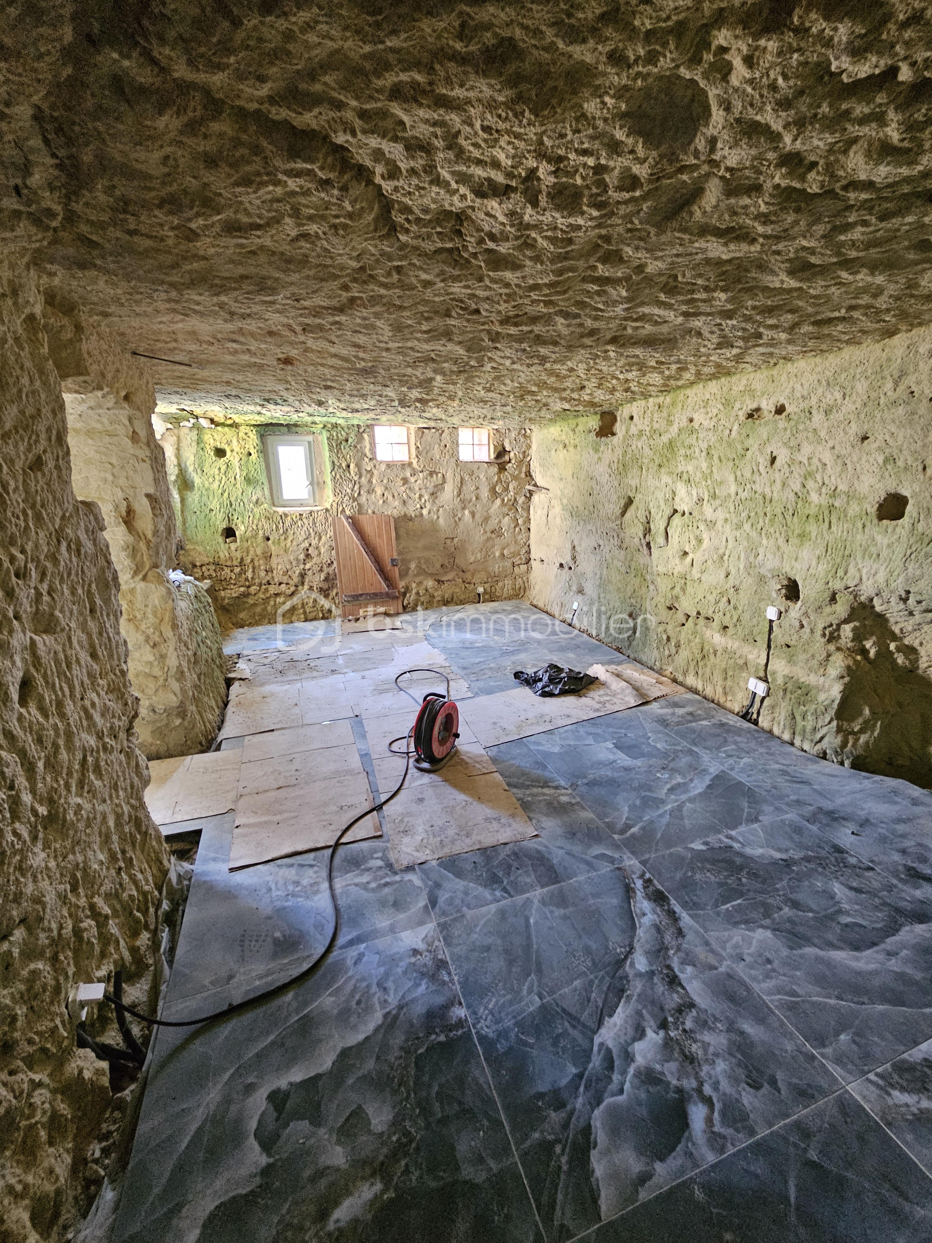 chambre cave.jpg