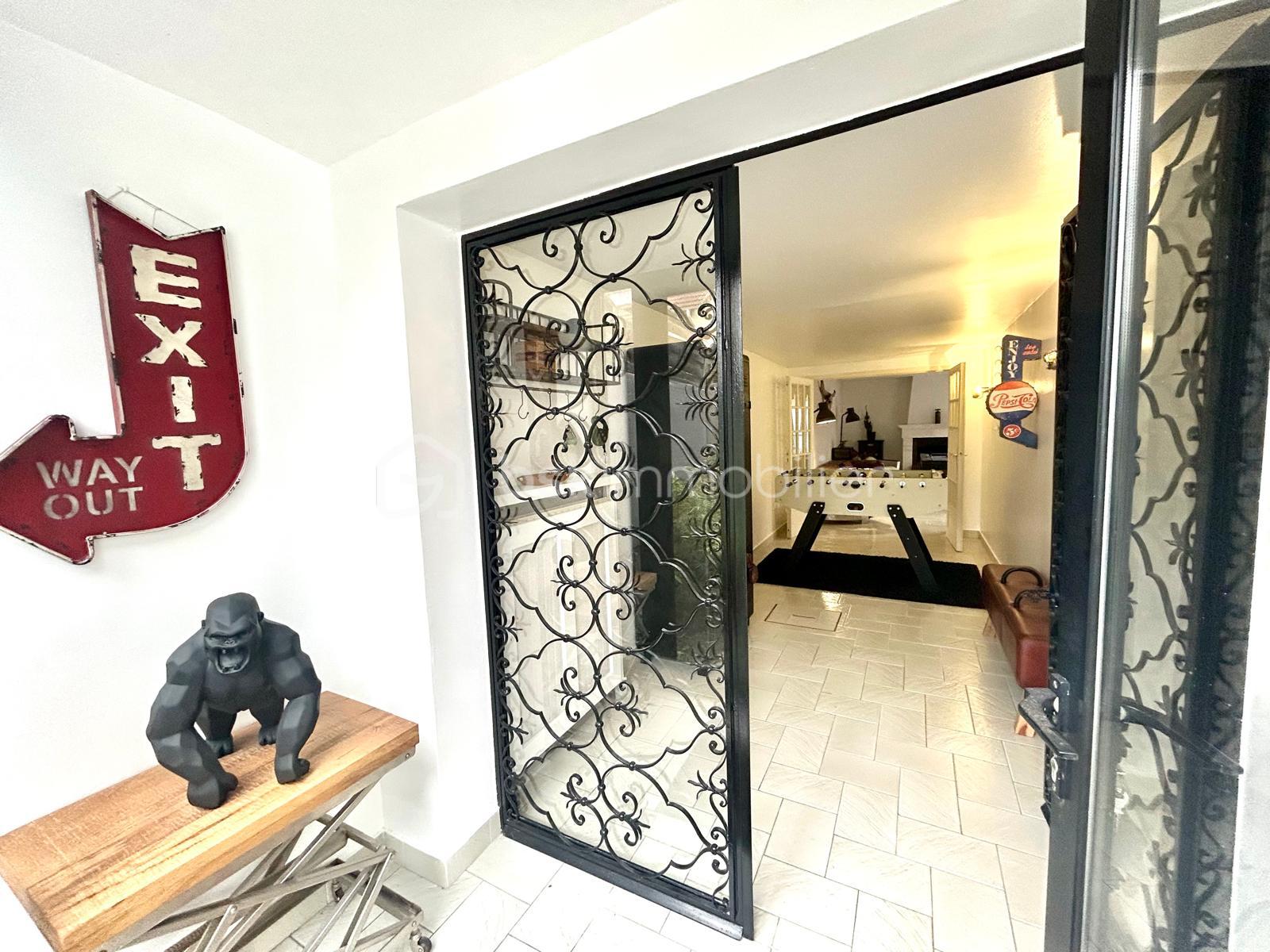 Demeure de 251,13 m² - entrée.jpg