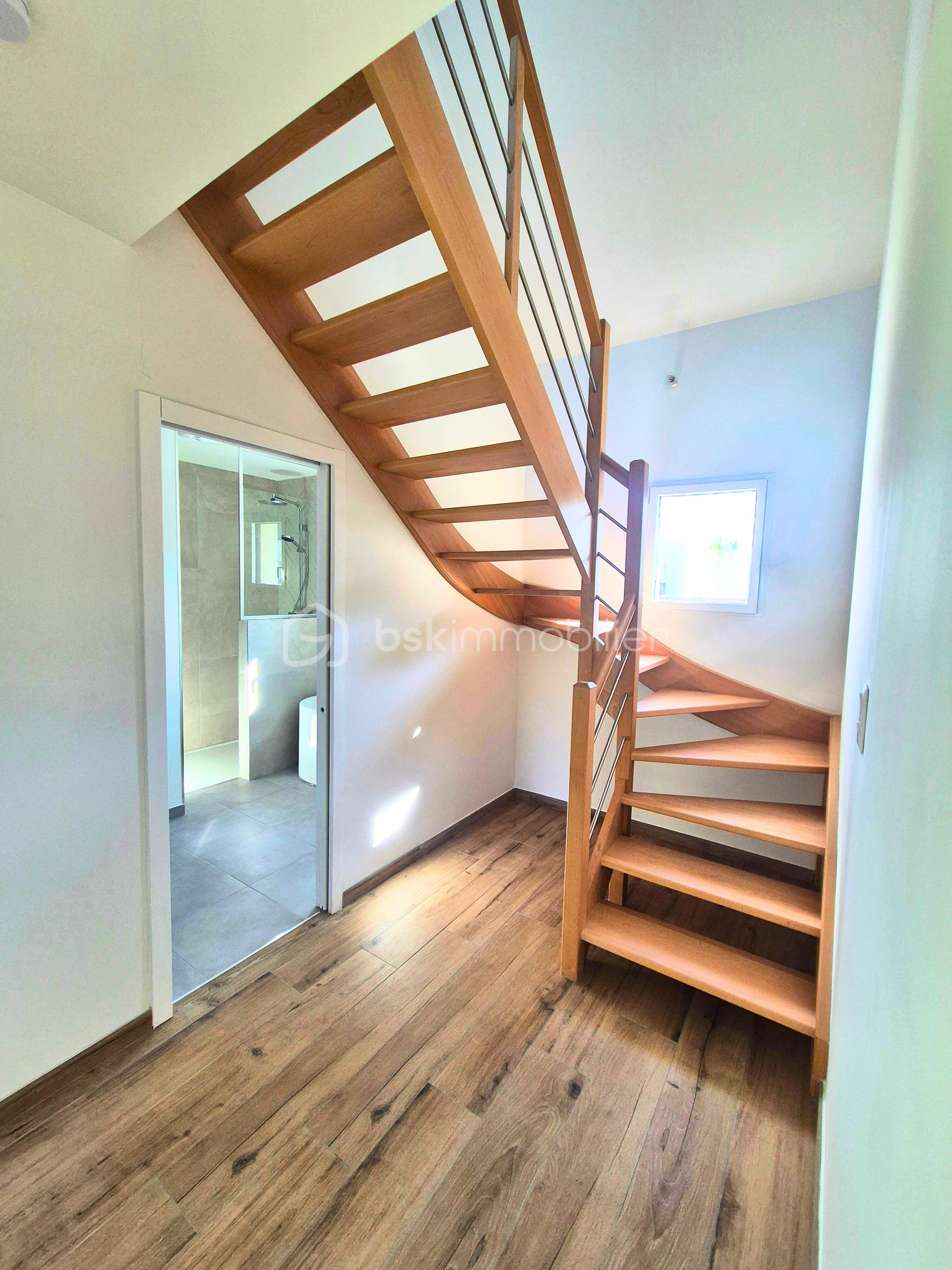 Maison contemporaine de 120 m² - 34f6c488-2a4e-4bdc-a447-c2c739ea8737_20250716_165412_0000.jpg