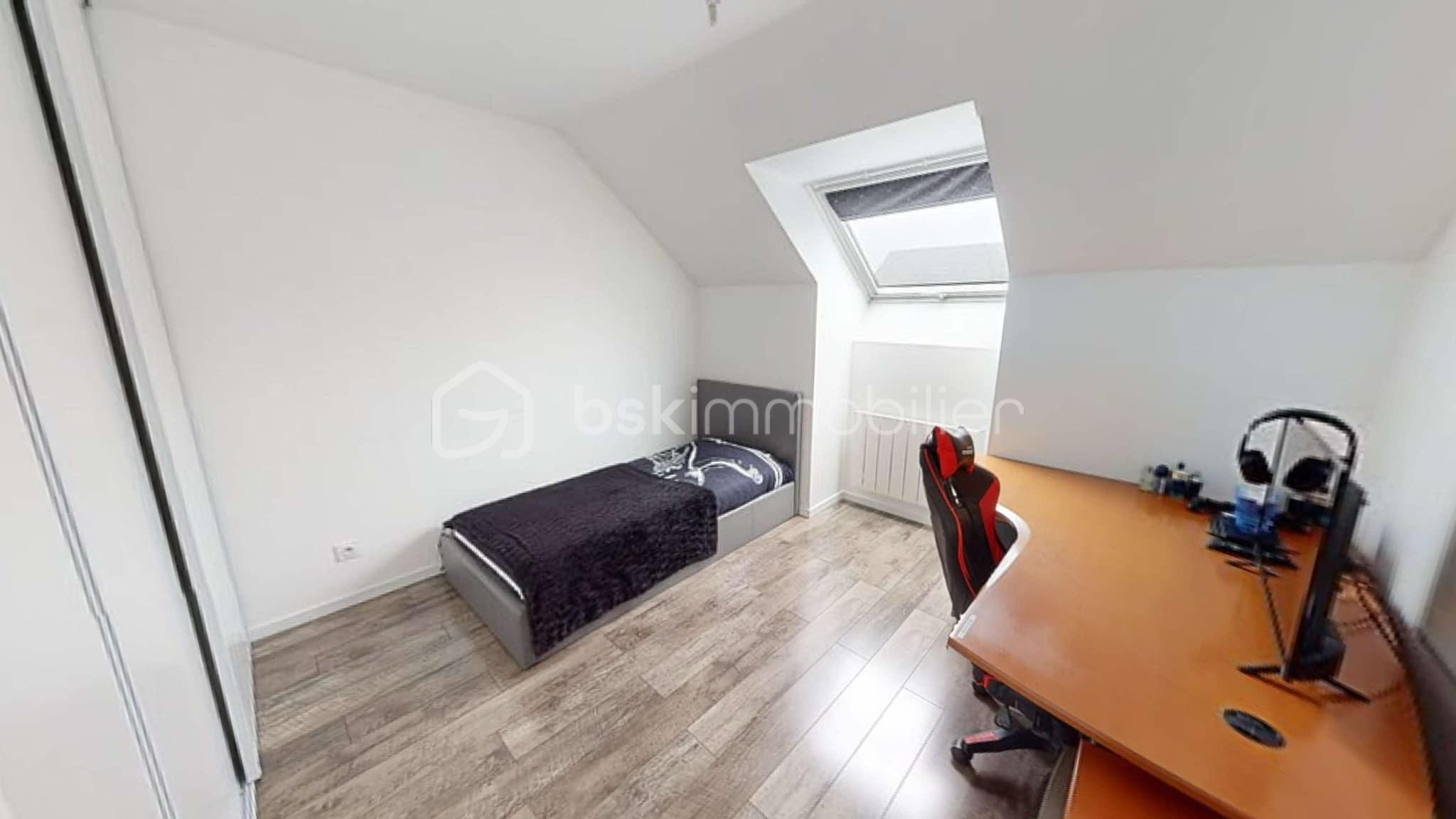 Maison de 131 m² - 69hr2YTuugHSVIxMNFhiT6klgGMyPlQOPBOQ9xTr (1).jpg