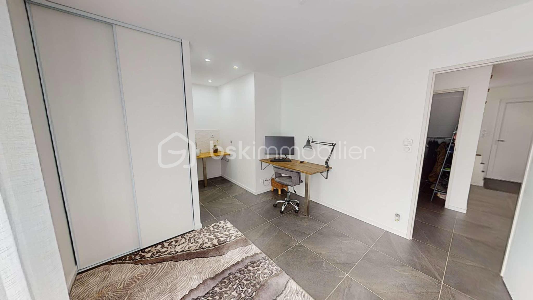 Maison de 131 m² - 85knZ46za35sj2V0gcGRWkxdATedCJxwZND5f7nw (1).jpg