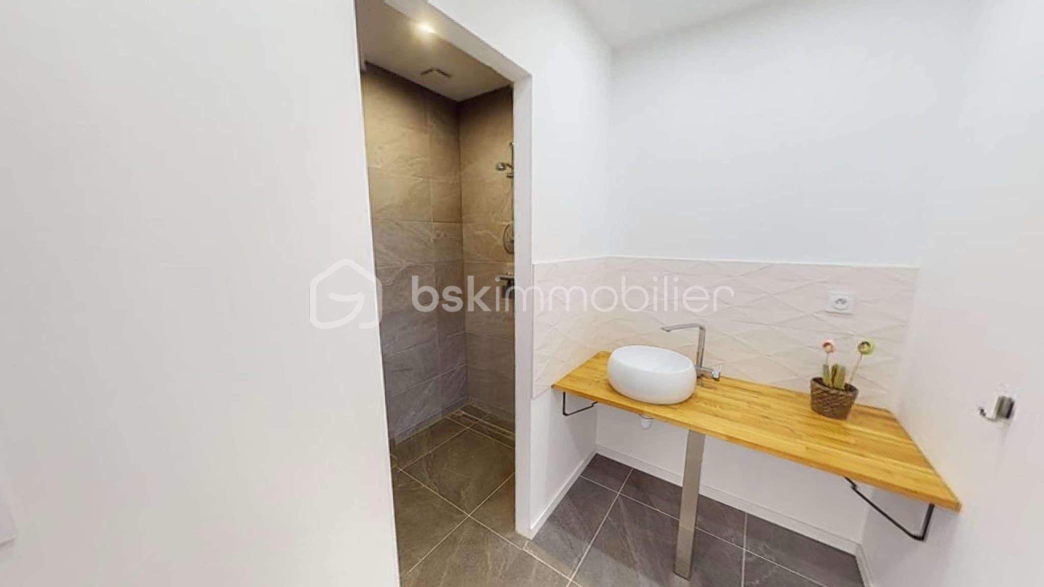 Maison de 131 m² - iad7nobQkY1XJWI9p3xlwEuFcN92vhfYeBoiWBTO (1).jpg