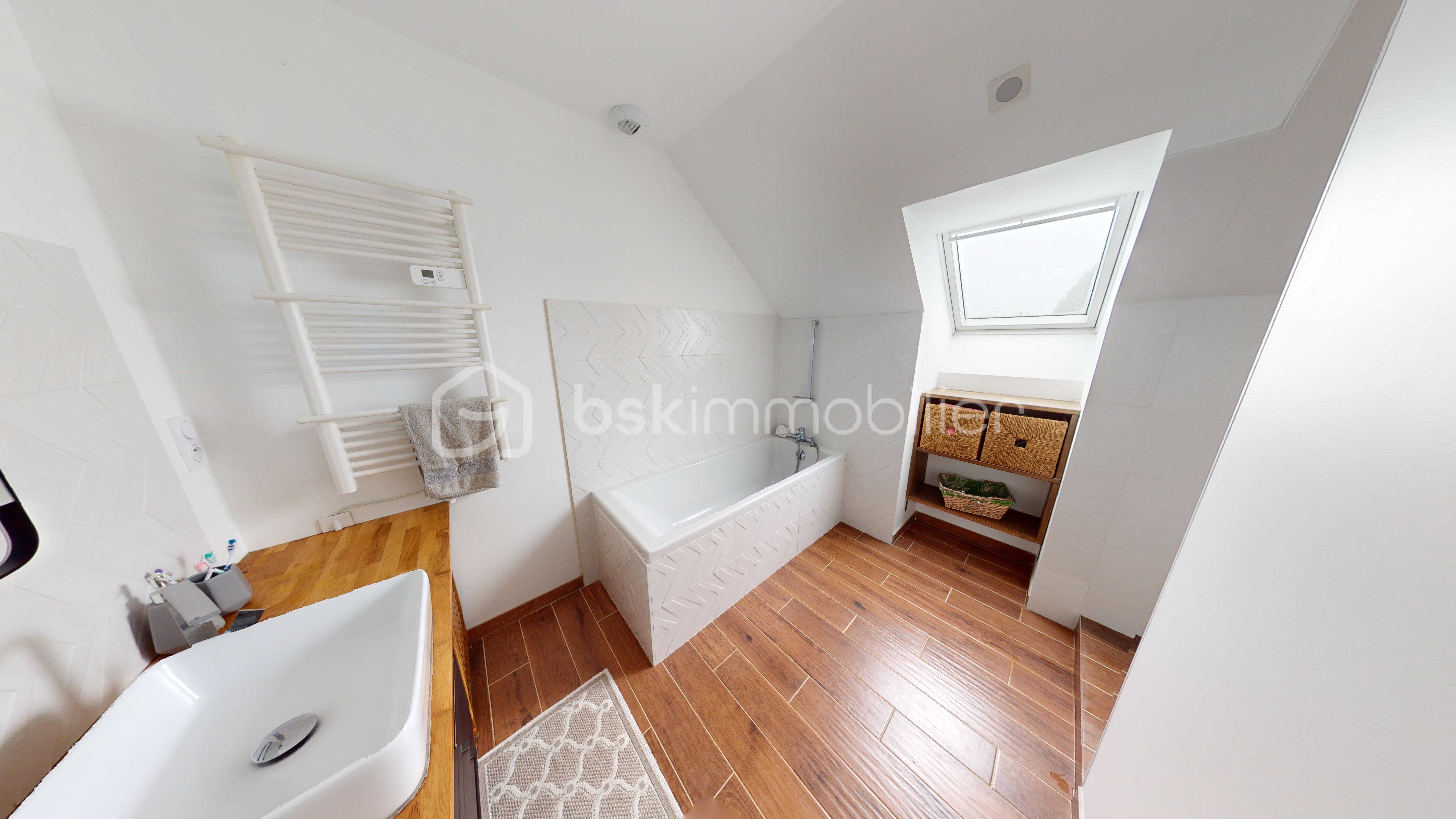 Maison de 131 m² - EfkarknPka4Lcg1FoAiFd5f1D8wkGLwNJfQPQb7F (1).jpg
