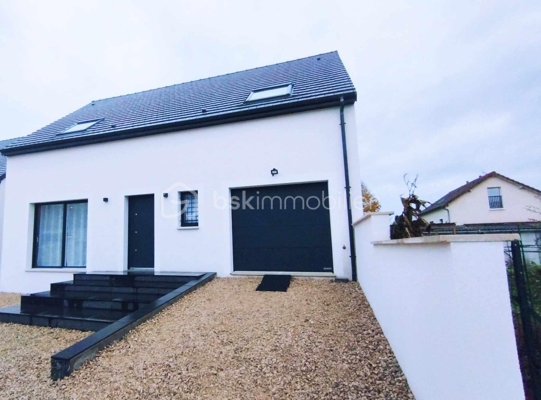 Maison de 131 m² - 0fKsRzIlLSMCYjJIVCVYPzhNPnwJ6NofjCPY95D5.jpg