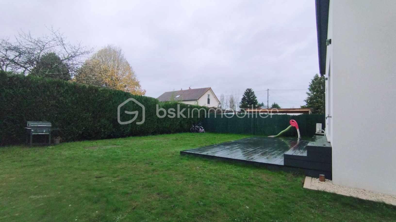 Maison de 131 m² - zbptlhVWQAeVgiDDiNSaQjTUu2781BGG8Ze3M9Sj (1).jpg