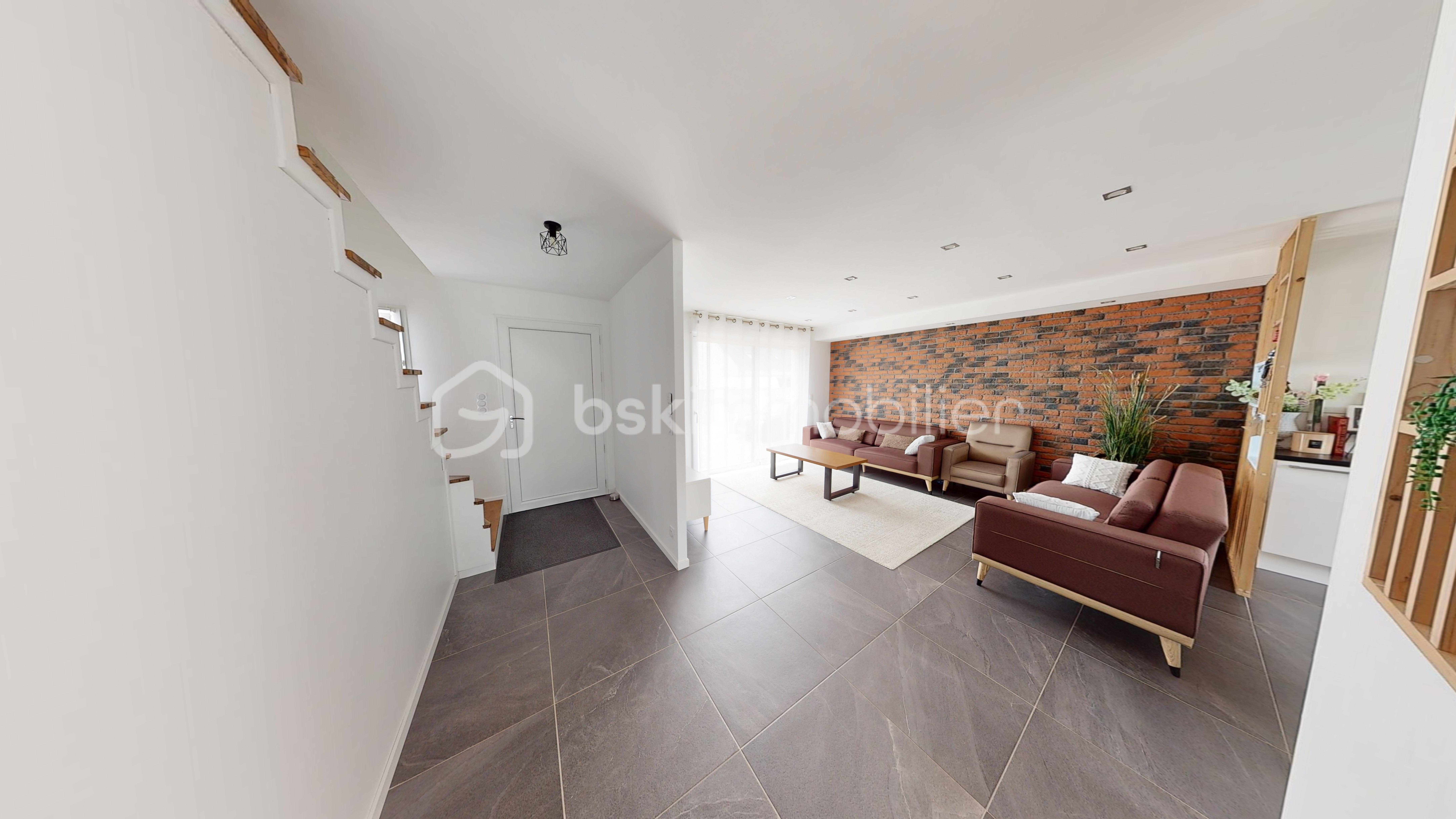 Maison de 131 m² - CMw2vggYl6I0KWJ7gk29bZdMBMMJklm92lpwxJYz (1).jpg