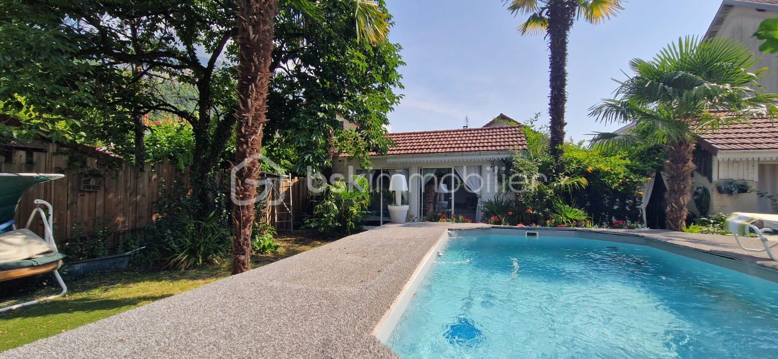 Appartement de 73 m² - PISCINE CHALET.jpg