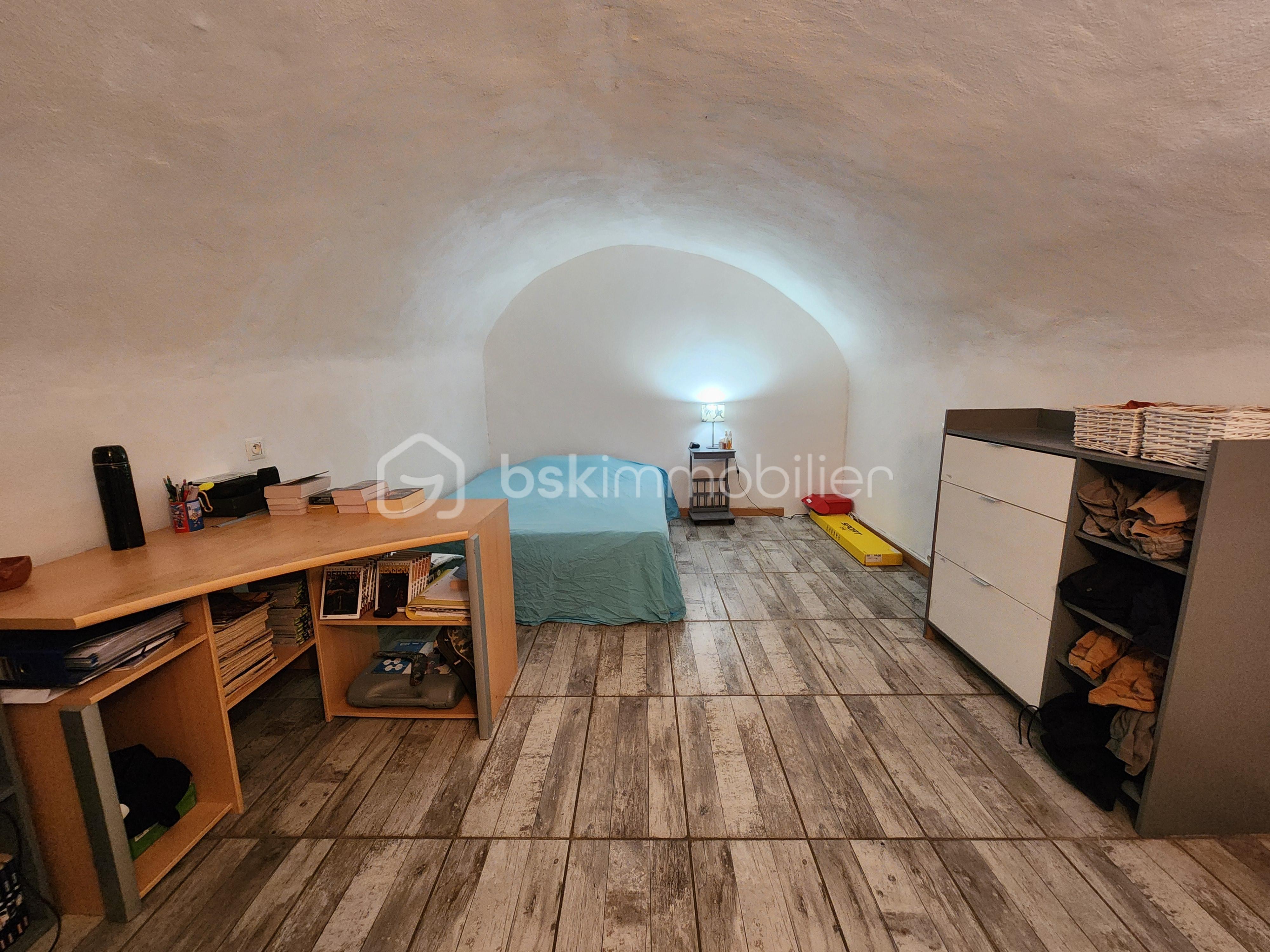 Studio chambre vue fond.jpg