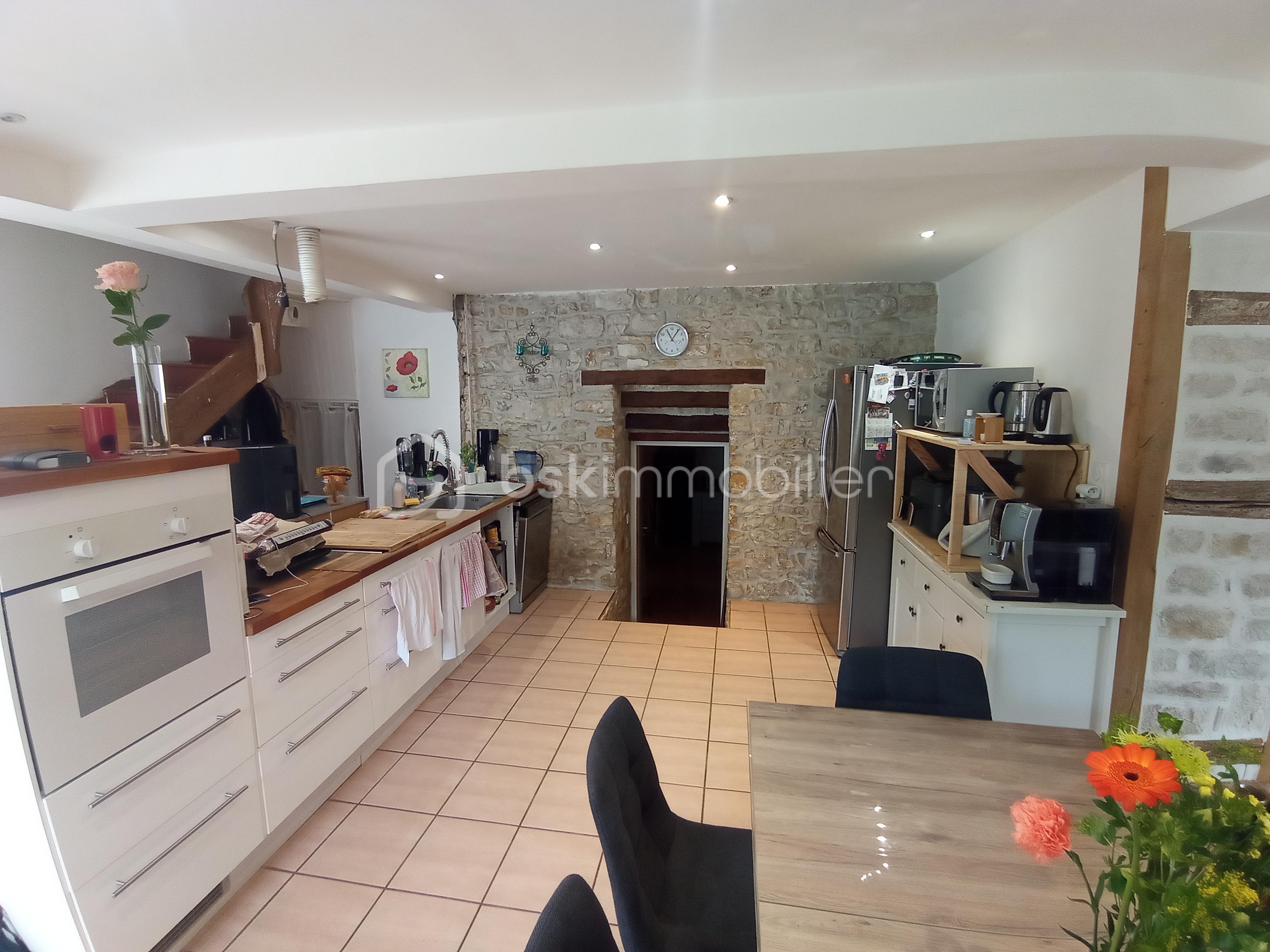 Maison de 230 m² - ETREPIGNEY 24.jpg