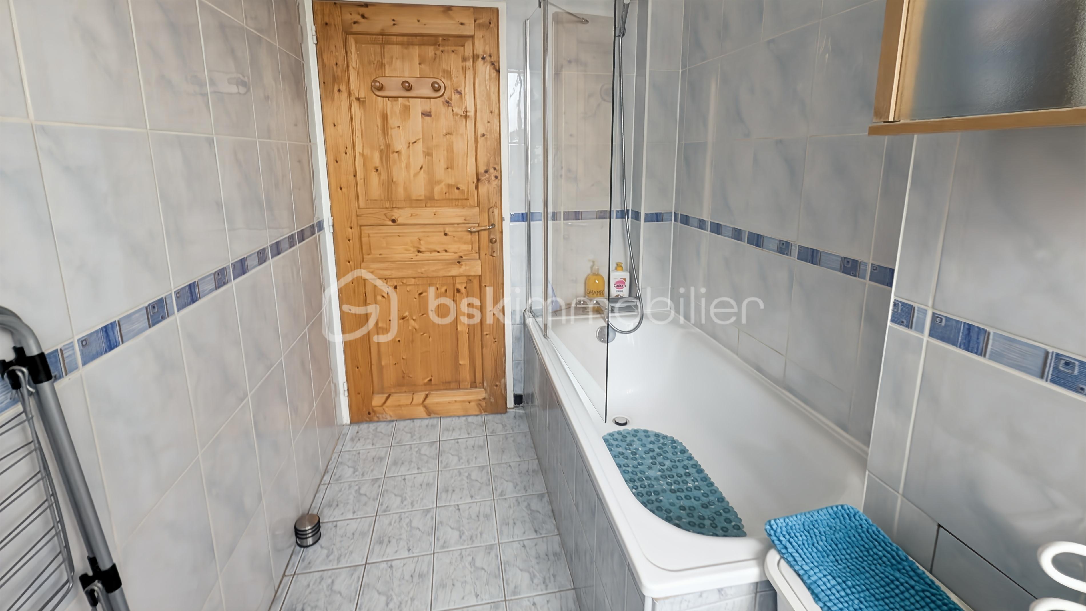 Appartement de 97 m² - abbb9798-ab8e-4f61-a909-46715577772c.jpg