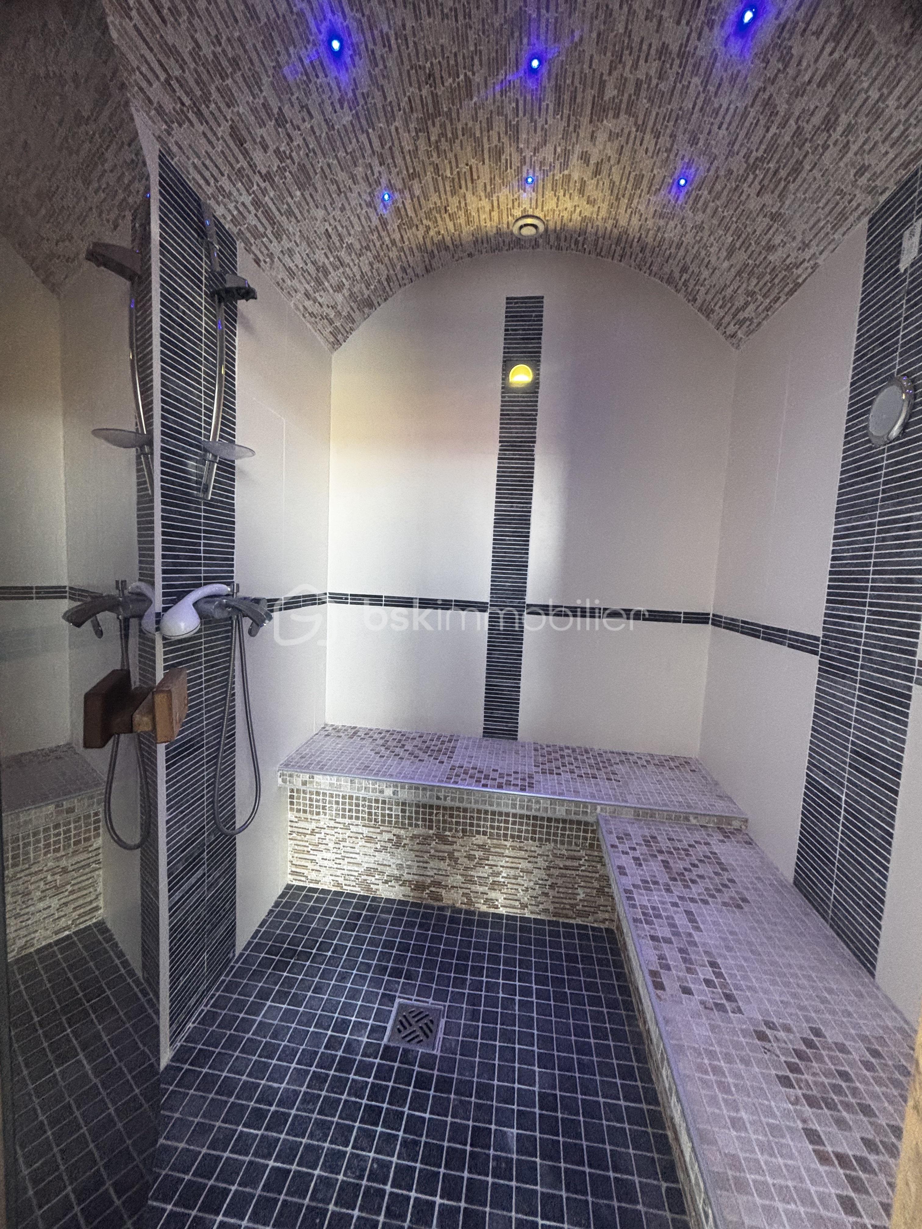 Corps de ferme de 210 m² - top SDB 1.jpg