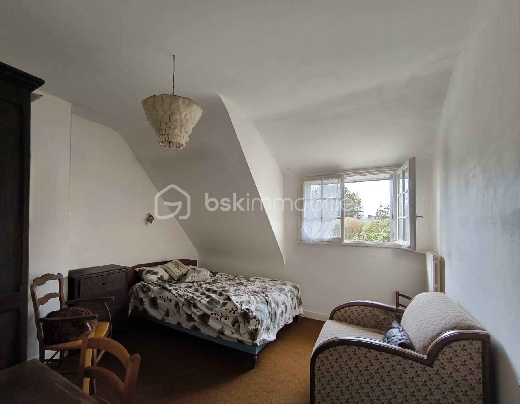 Maison de 111 m² - Chambre 2 ETAGE.jpg