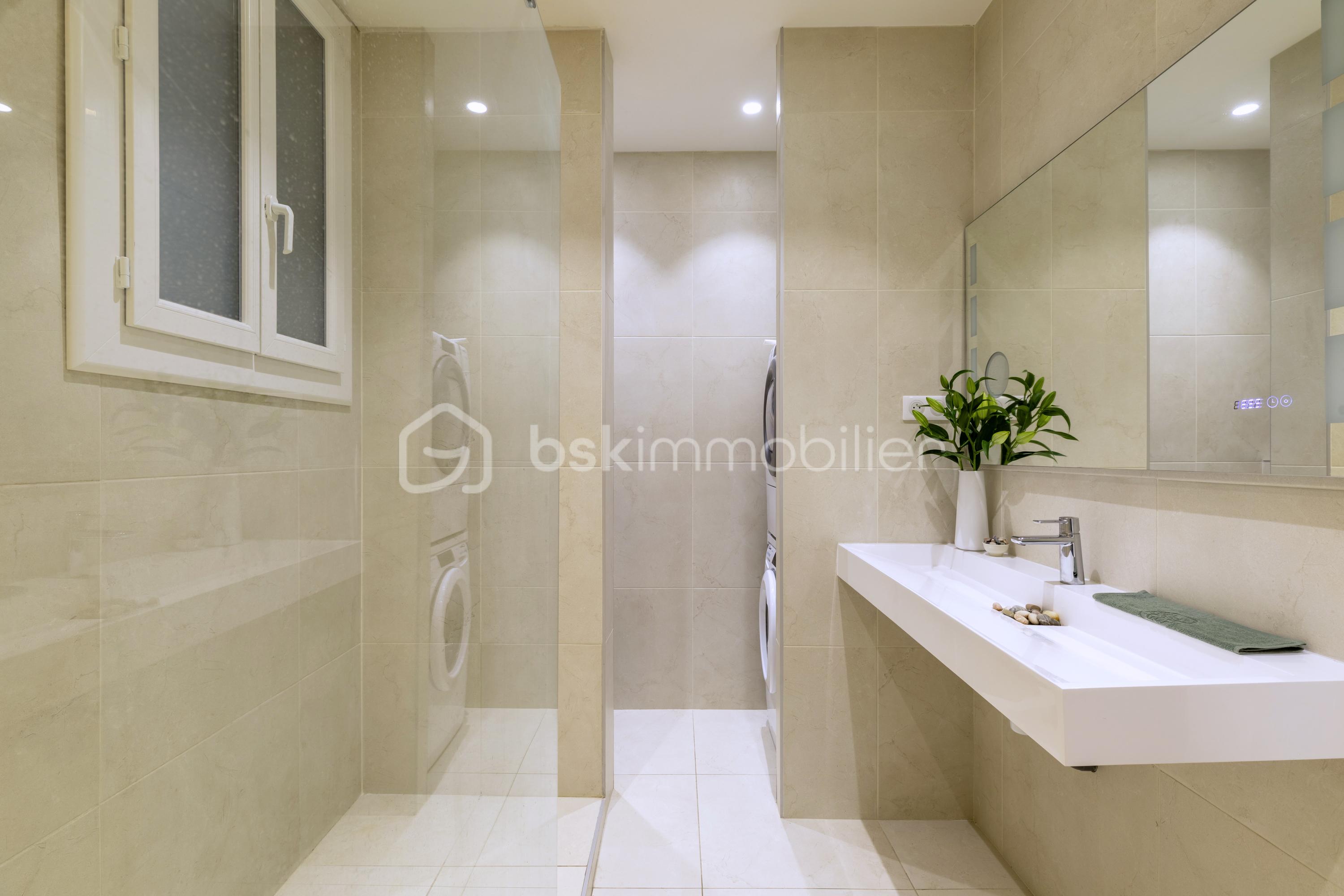 Appartement de 90 m² - SALLE DE BAIN STEEN NICE.jpg