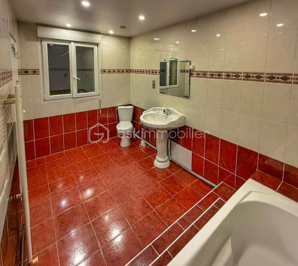 Maison de 150 m² - sdb3.jpg