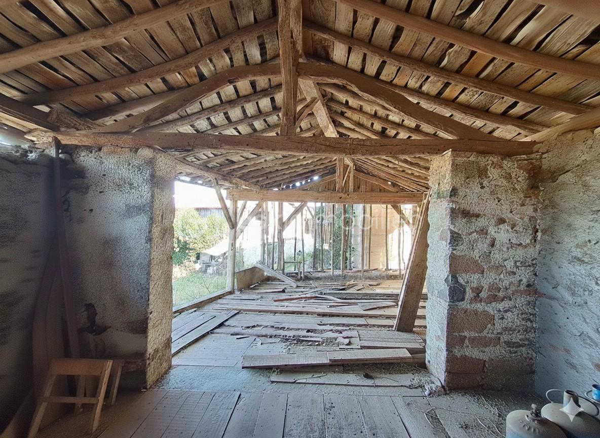 Grange de 150 m² - b81df301-8113-4b33-a2c9-9d9b60591dbe.jpg