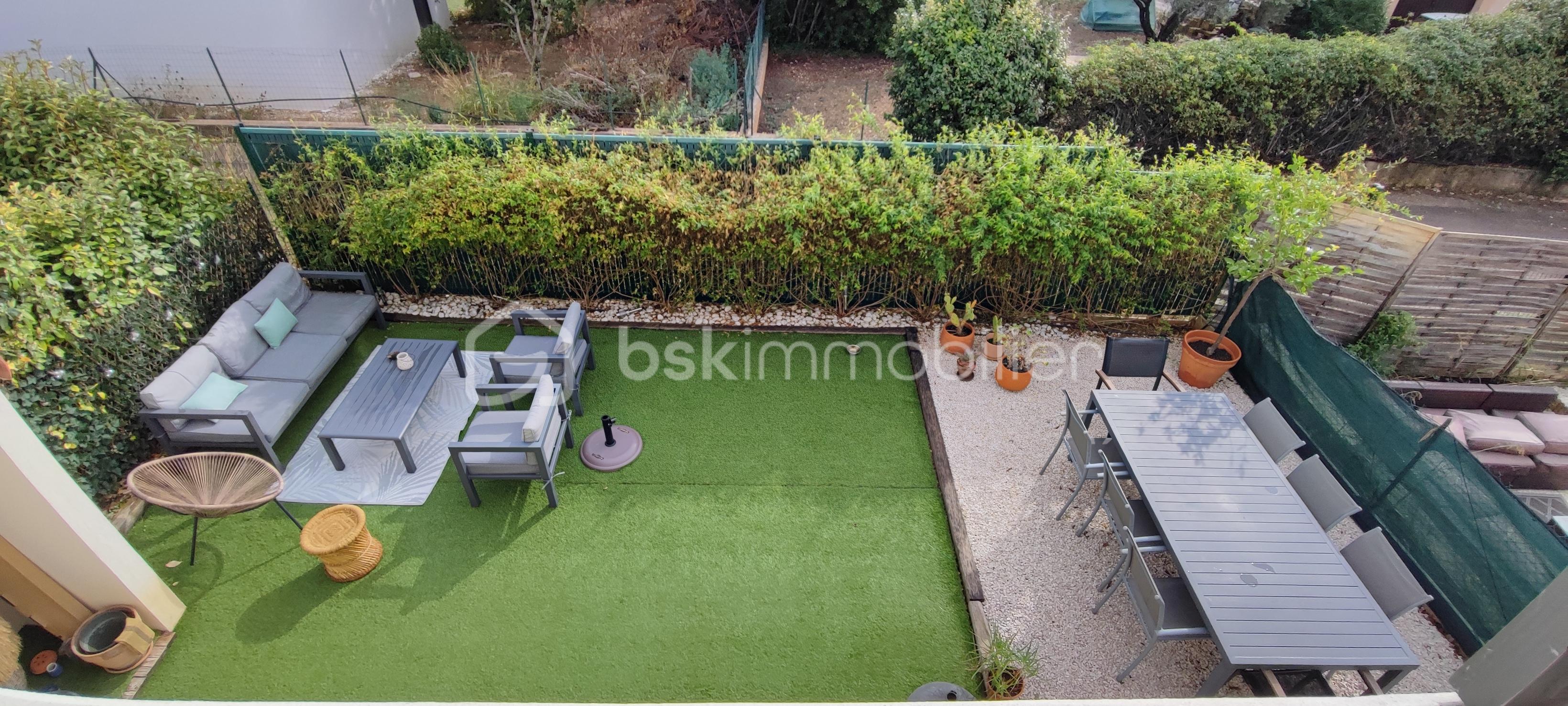 Maison de 56 m² - doriac vue plongeante jardin.jpg