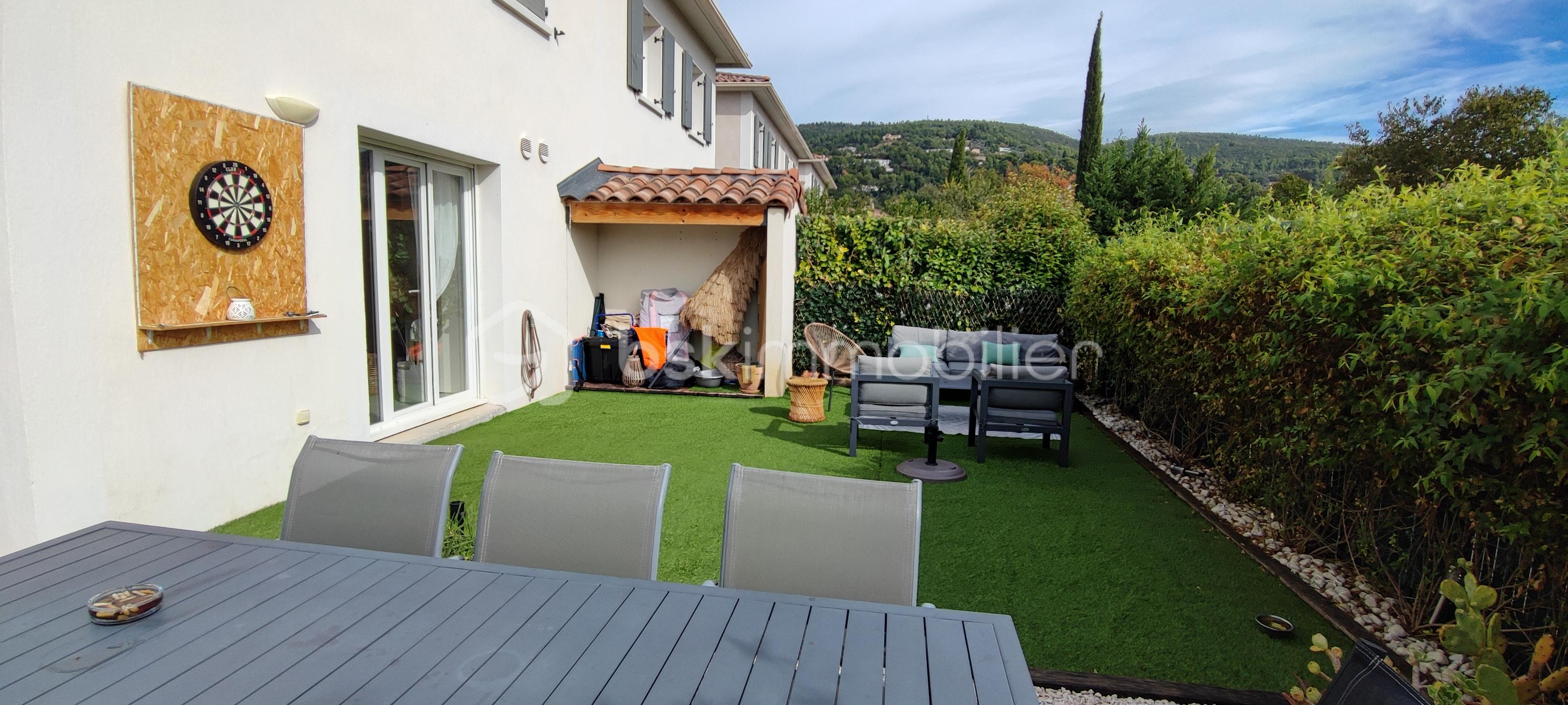 Maison de 56 m² - doriac vue gen jardin vers abri.jpg