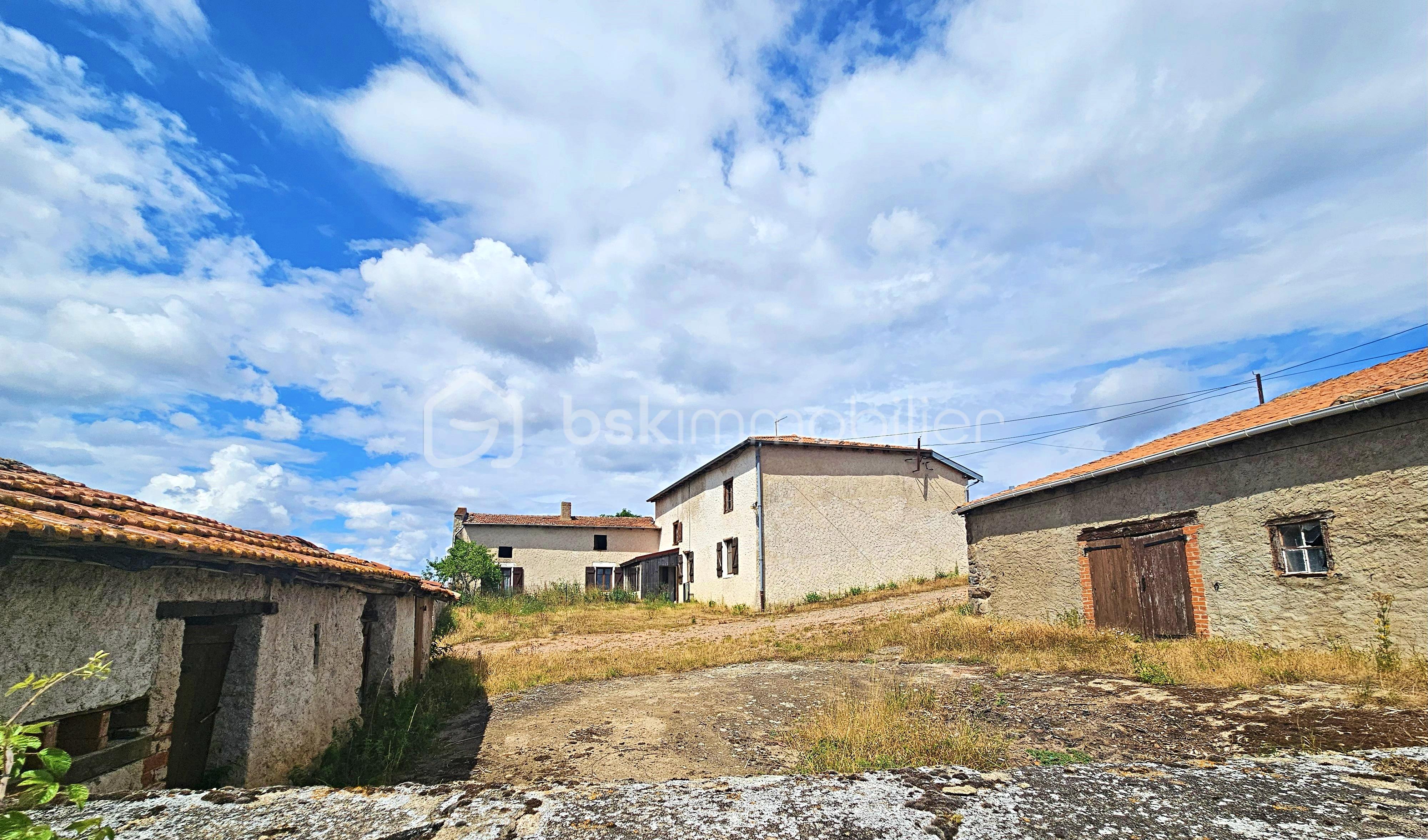 Corps de ferme de 200 m² - Façade.jpg