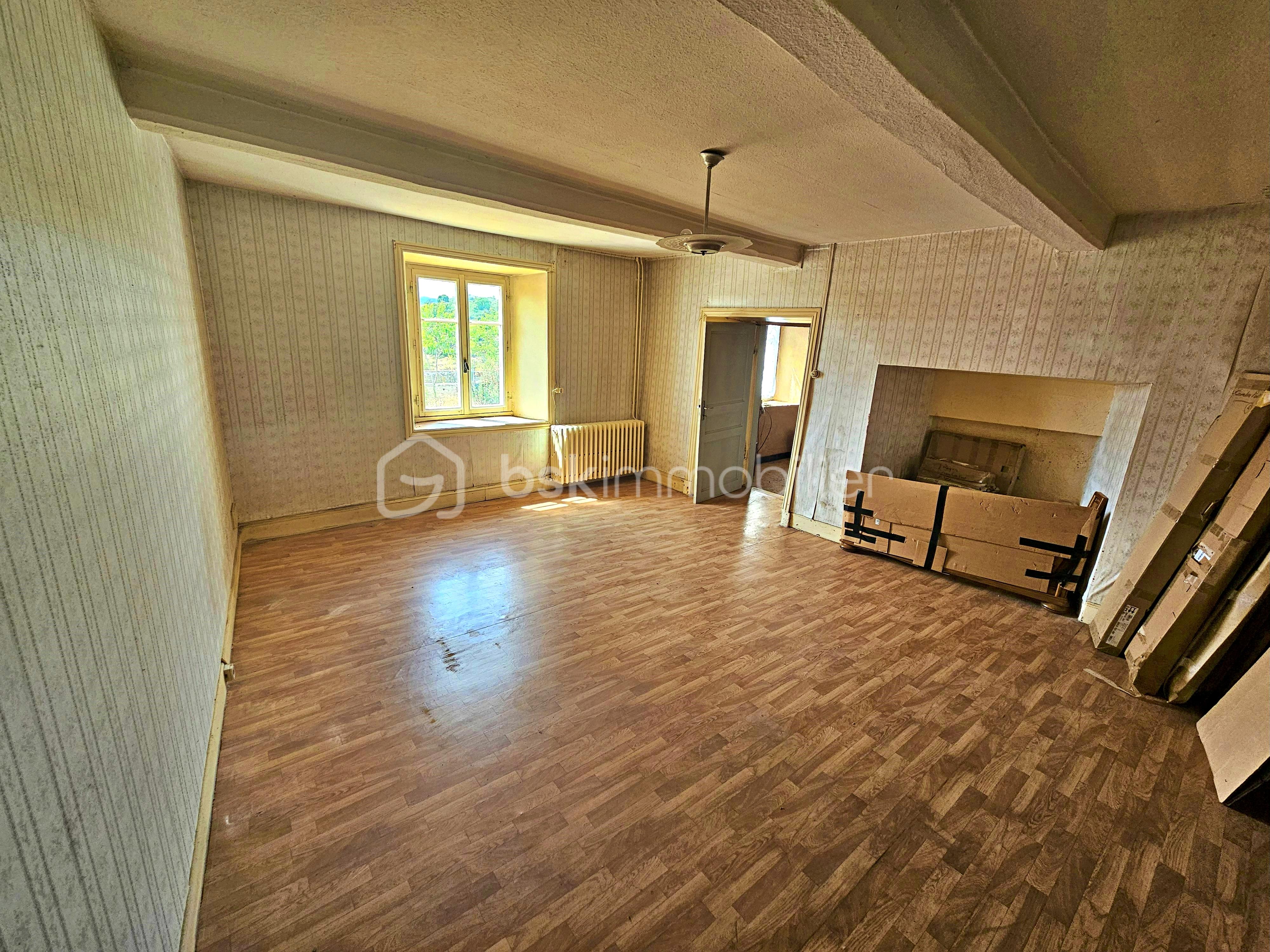 Corps de ferme de 200 m² - Salon.jpg