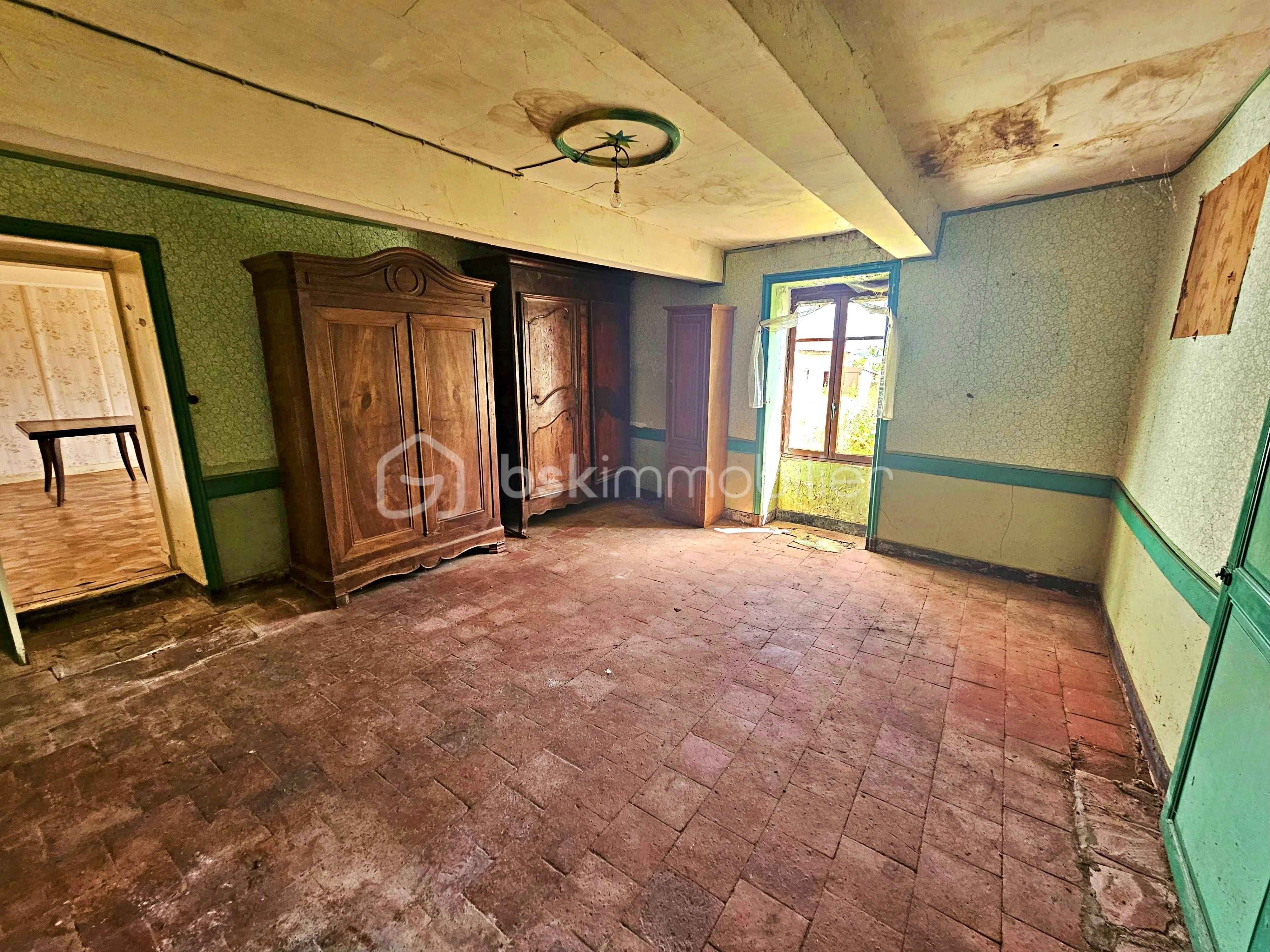 Corps de ferme de 200 m² - Tomettes.jpg