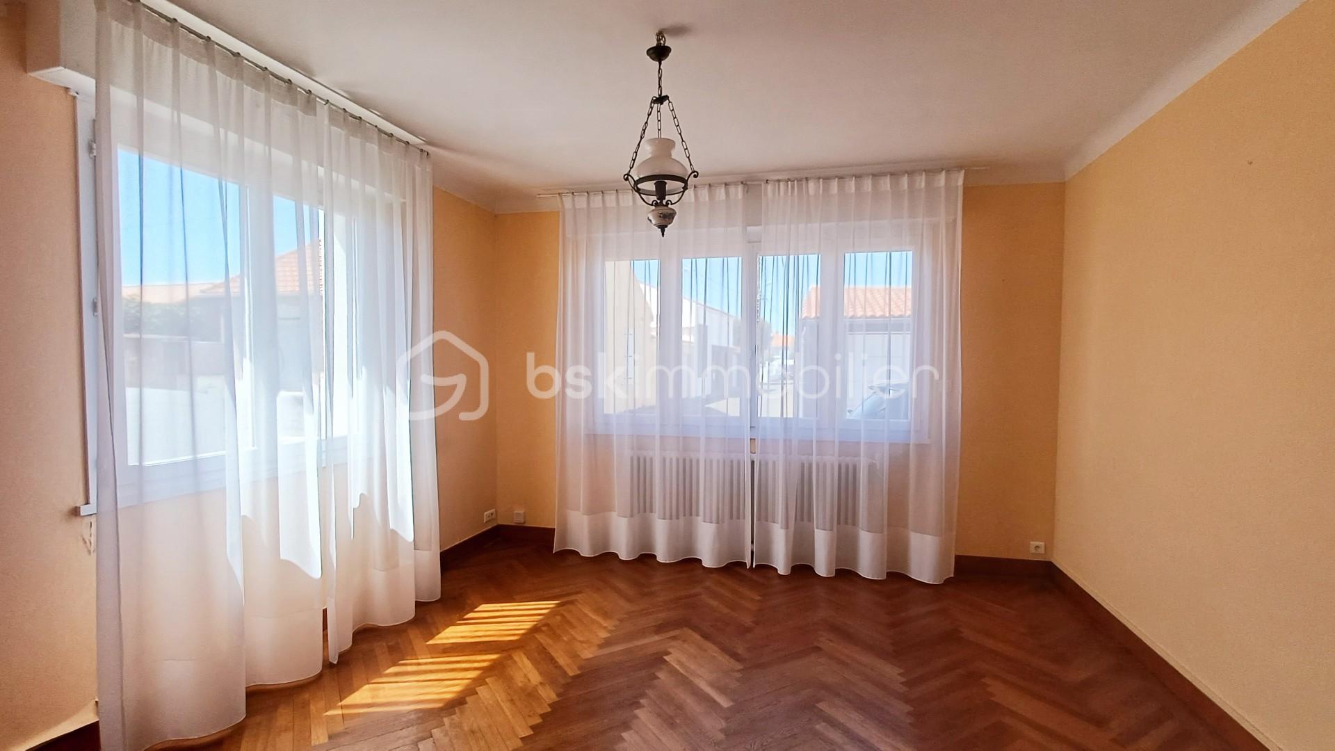 Maison de 102 m² - salon2.jpg